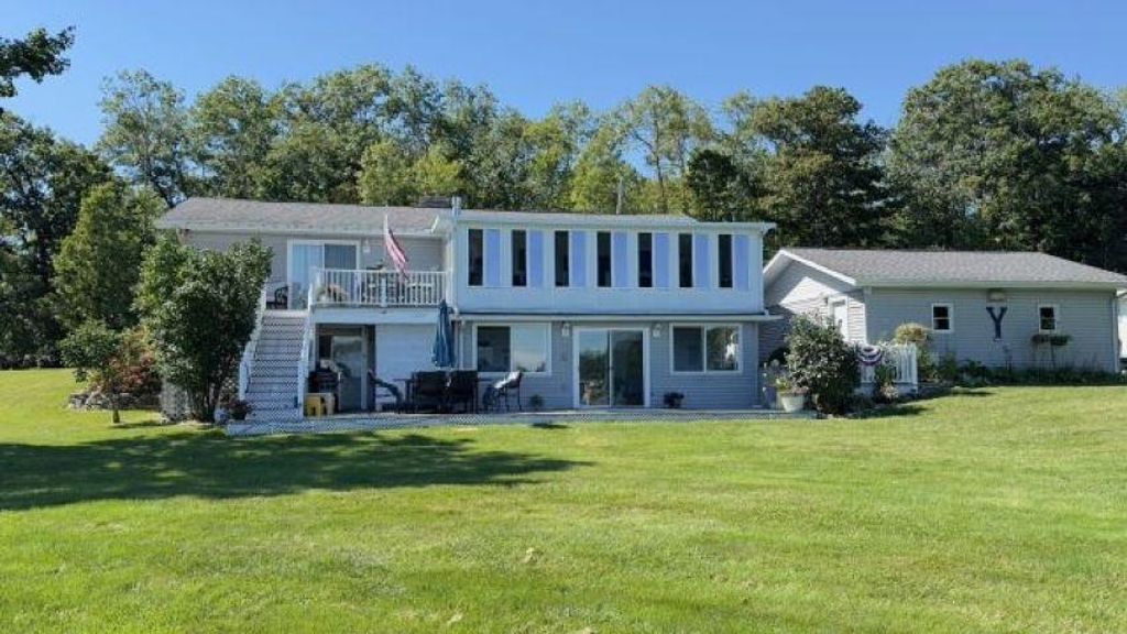 listing image 0