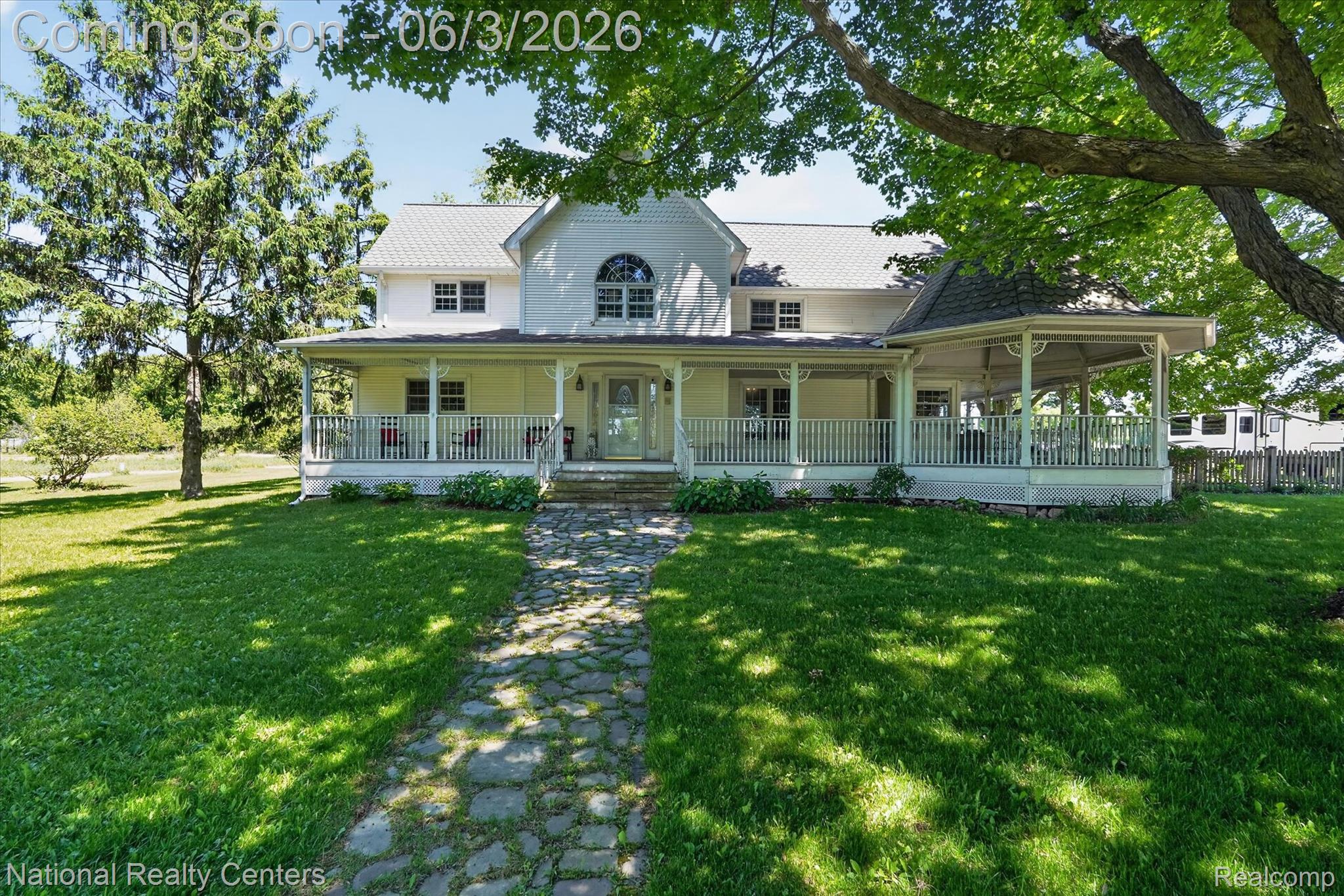 864 E Lovejoy Road