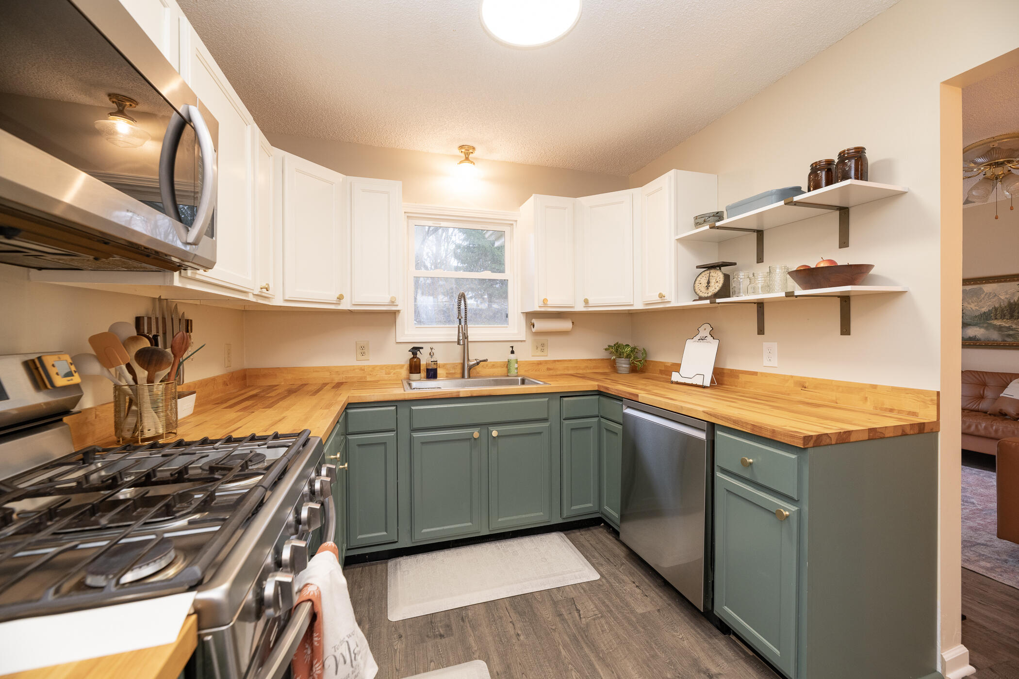 58420 Sunset Shores Court