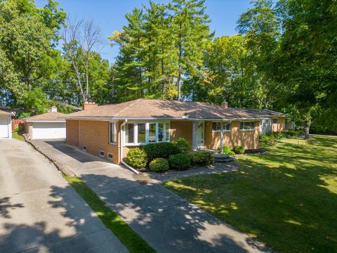 Photo of 3224 Lakewood Drive, Ann Arbor, MI 48103 (MLS # 81025053477)