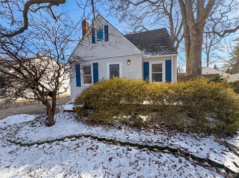 1824 E Hudson Avenue Royal Oak Charter Township MI 48067