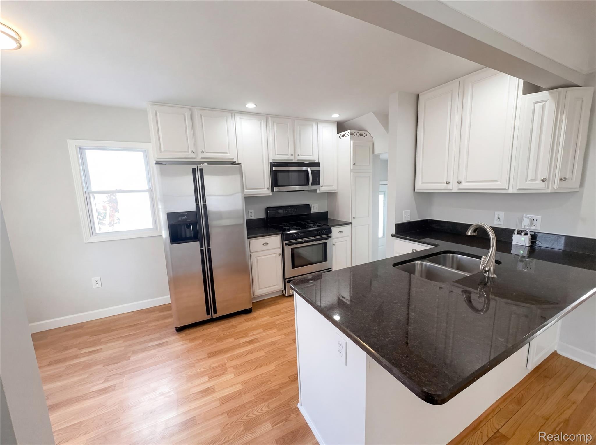 1824 E Hudson Avenue