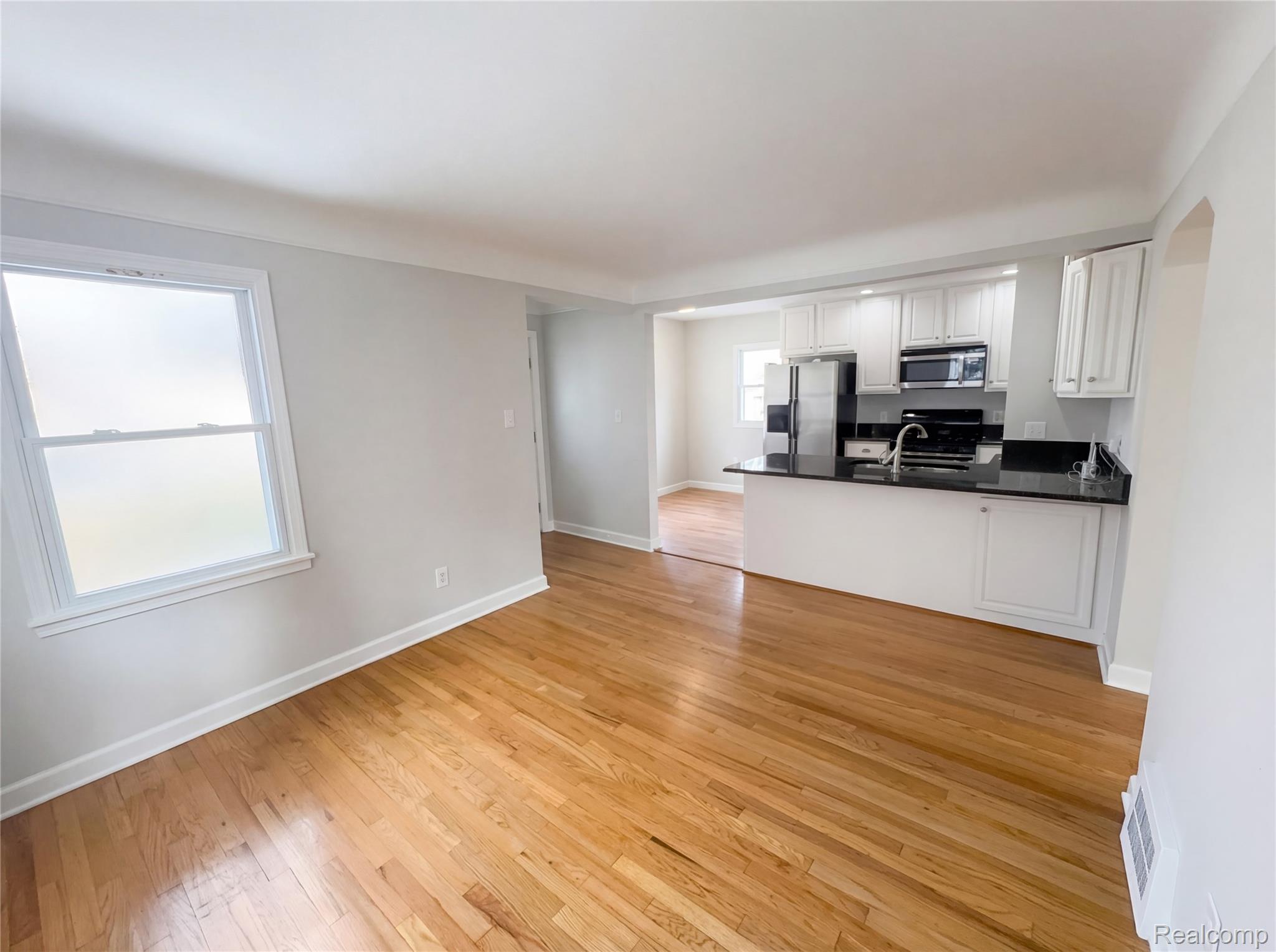 1824 E Hudson Avenue