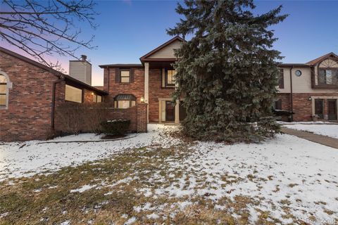 2322 London Bridge Drive 60 Rochester Hills City MI 48307