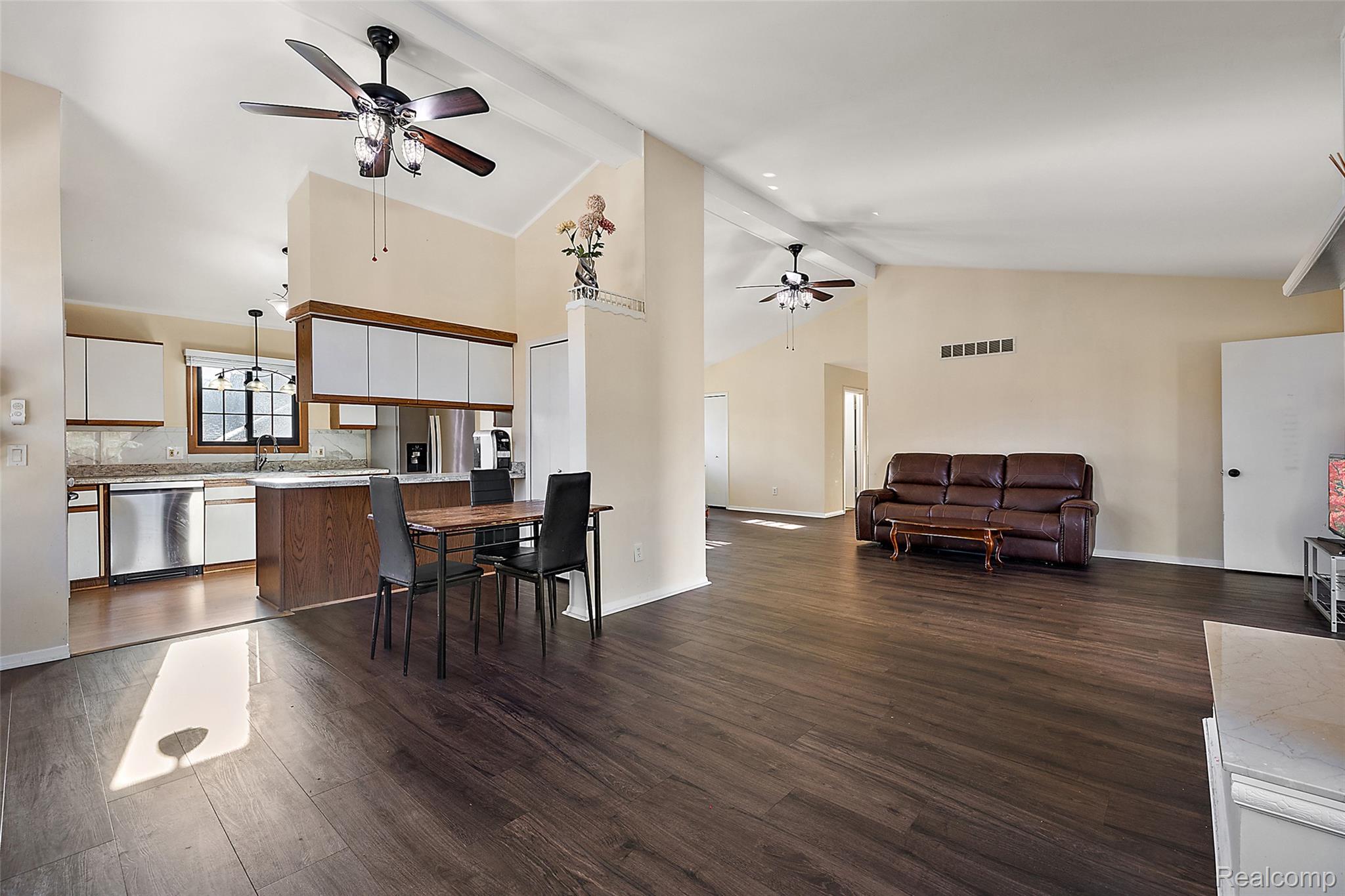 2322 London Bridge Drive 60