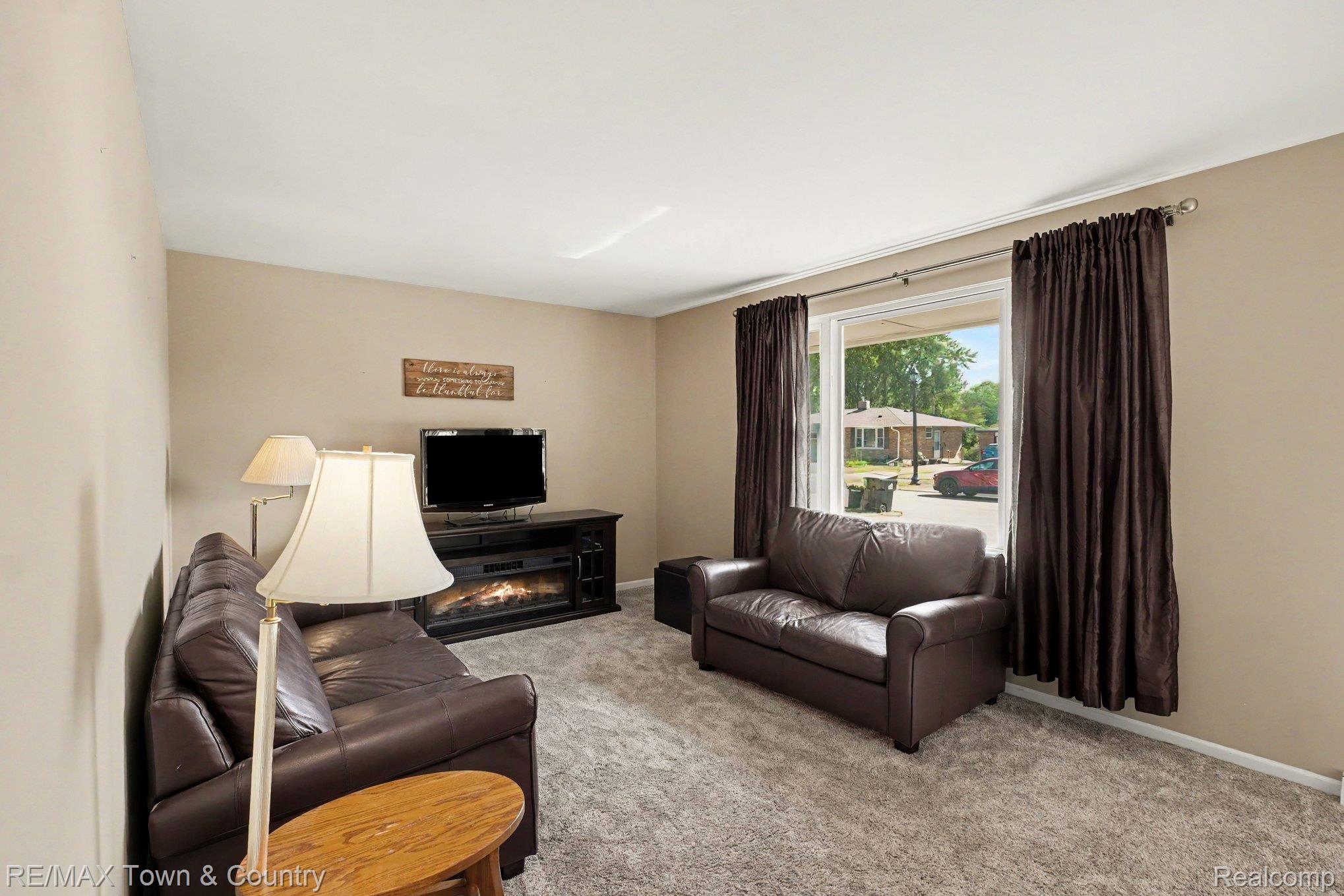 5224 Durwood Drive