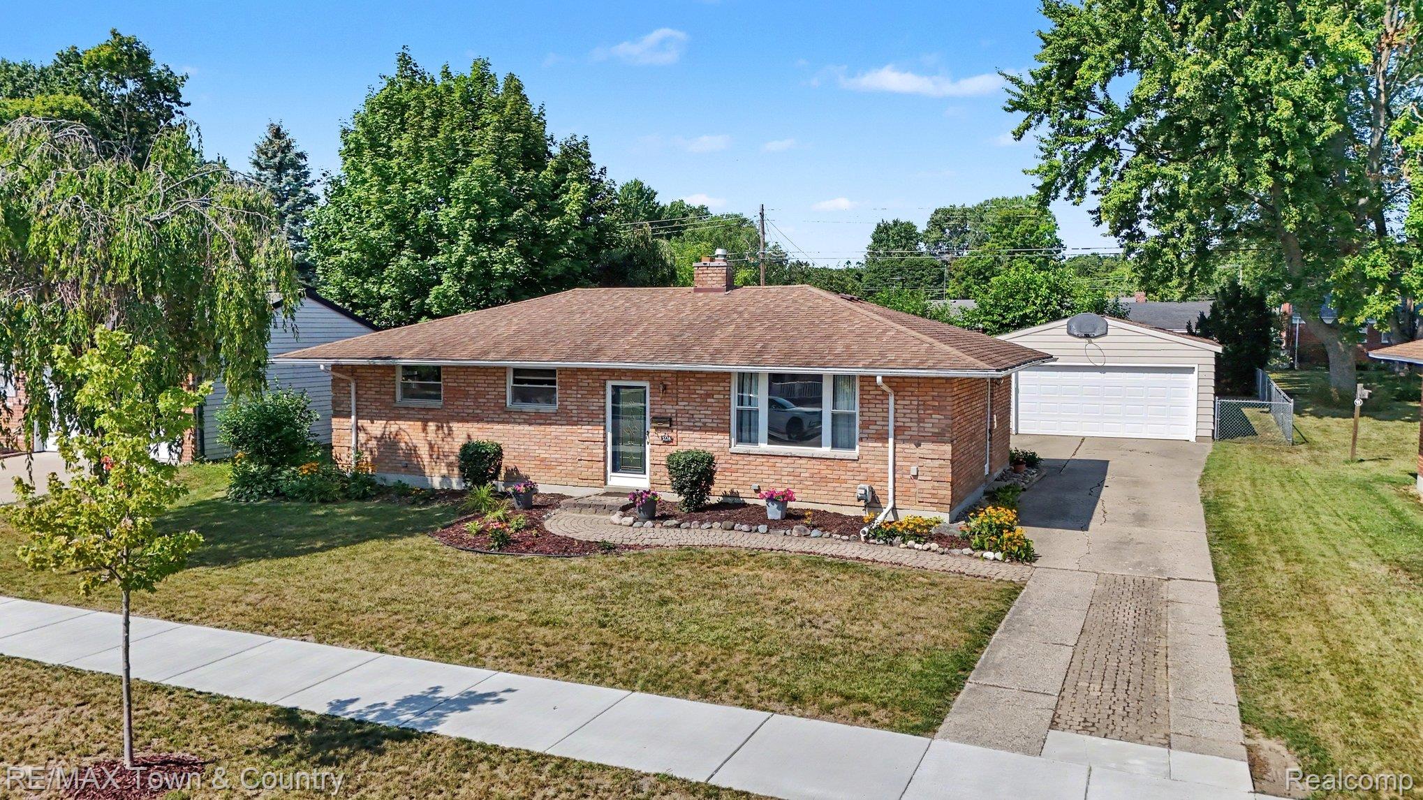5224 Durwood Drive