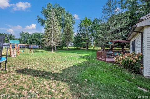 Tiny photo for 9694 Klais Road, Independence Charter Township, MI 48348 (MLS # 20261067864)