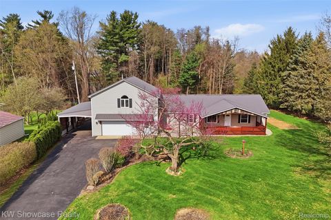 3708 Hideaway Court Brighton Township MI 48114