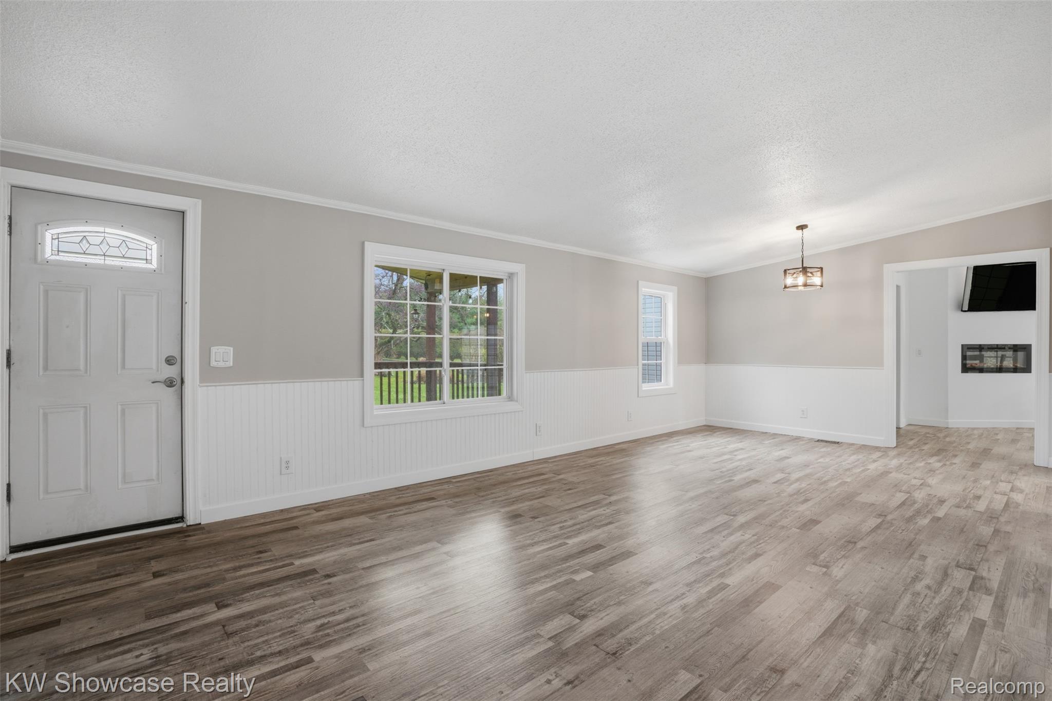 3708 Hideaway Court