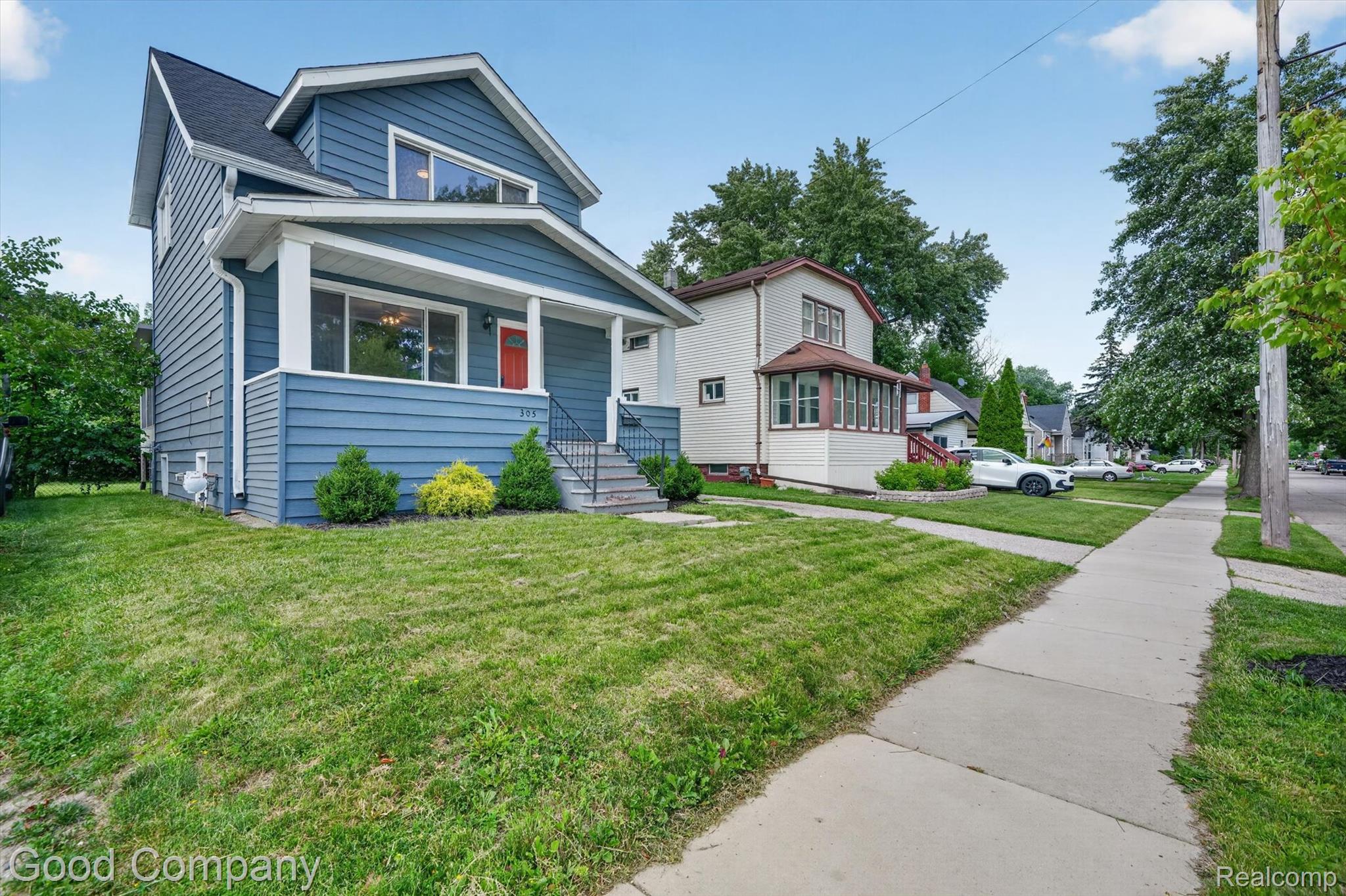 305 E Jarvis Avenue