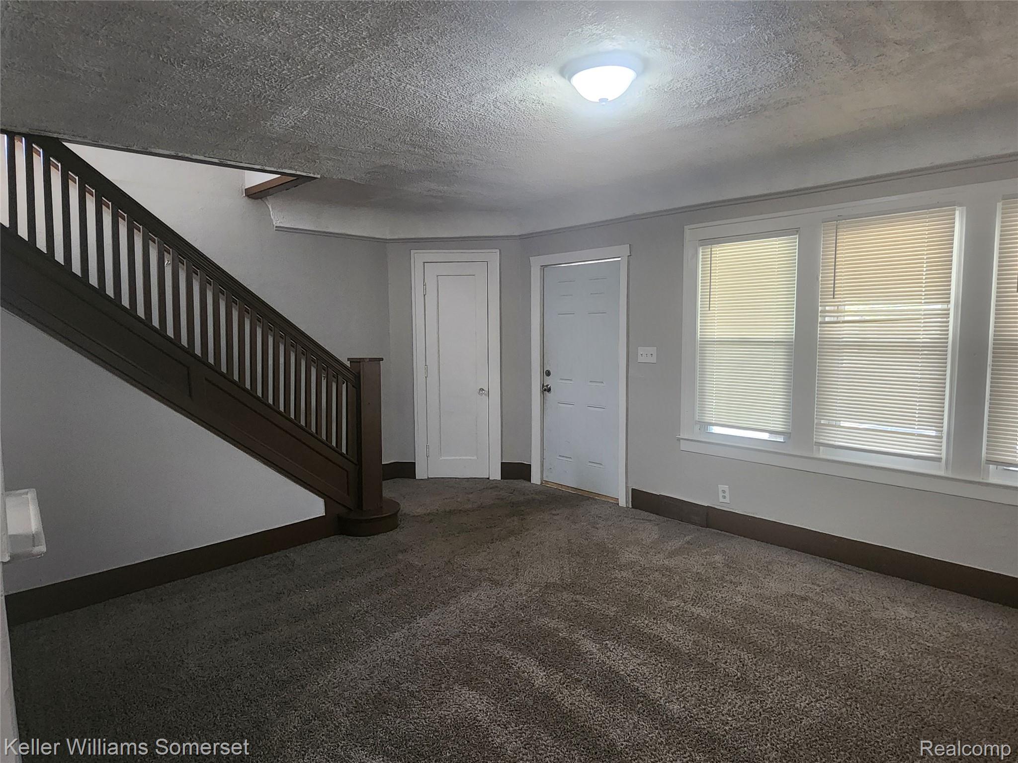 2989 Clairmount Street