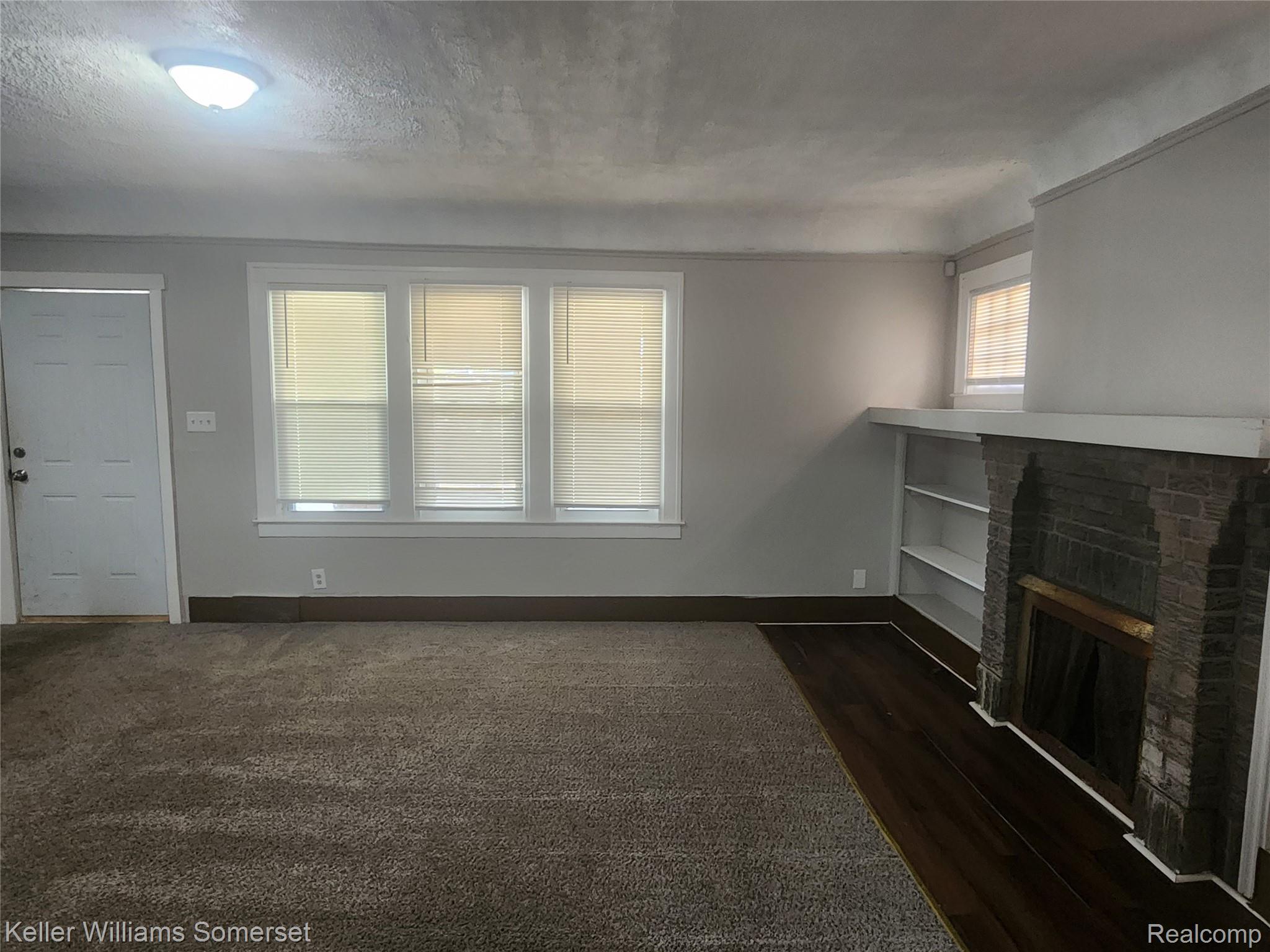 2989 Clairmount Street