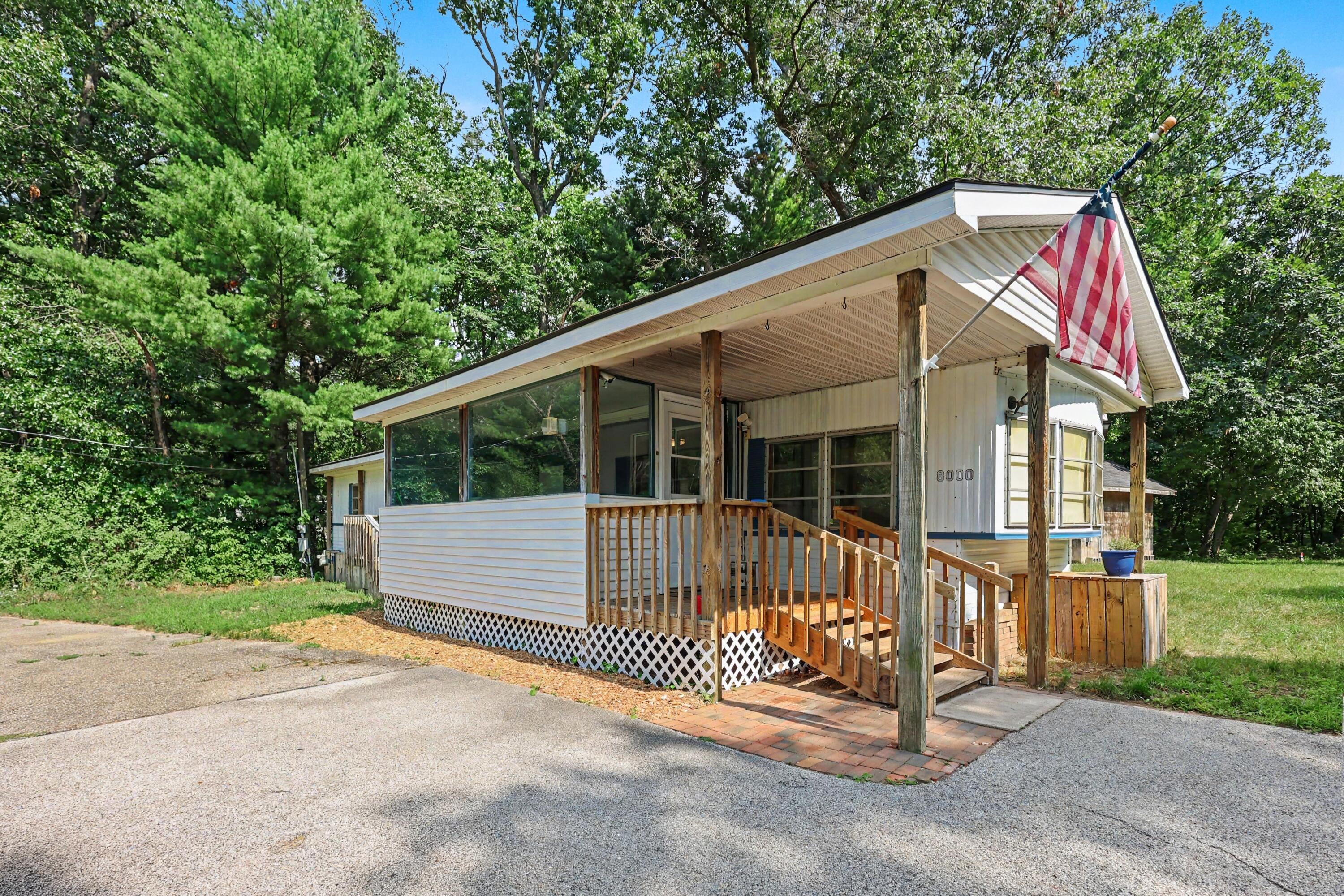 8000 Holton Road