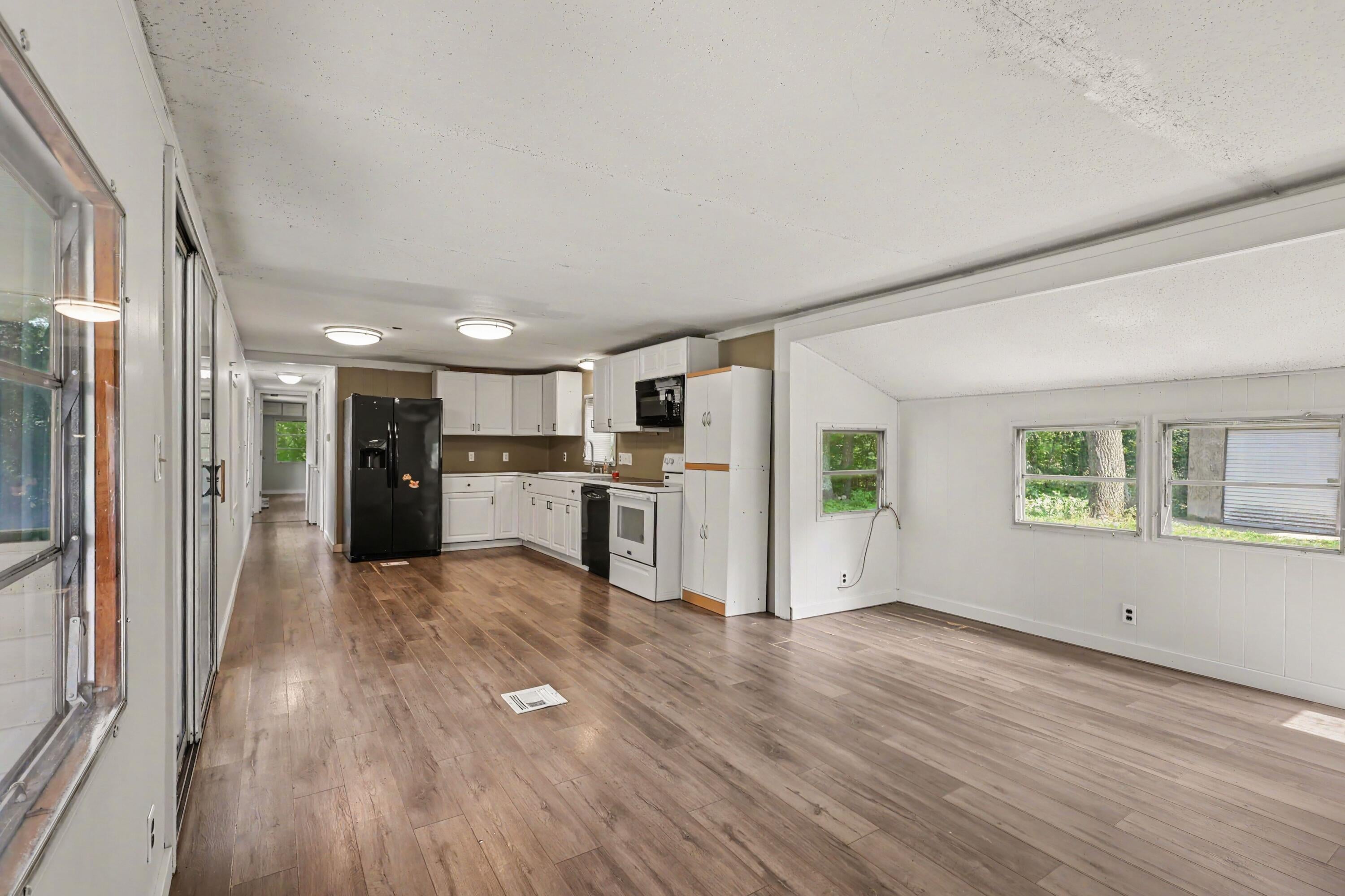 8000 Holton Road