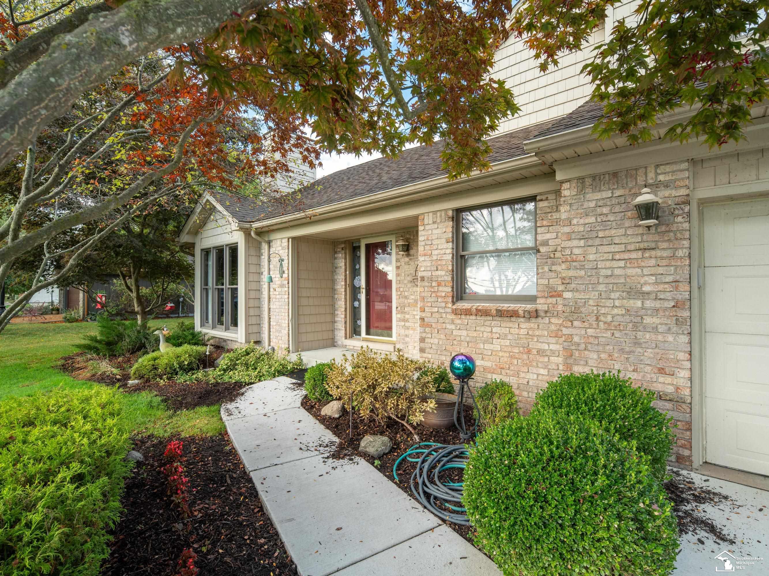 Properties Available 2 - 2 17624 Parke Lane Lane