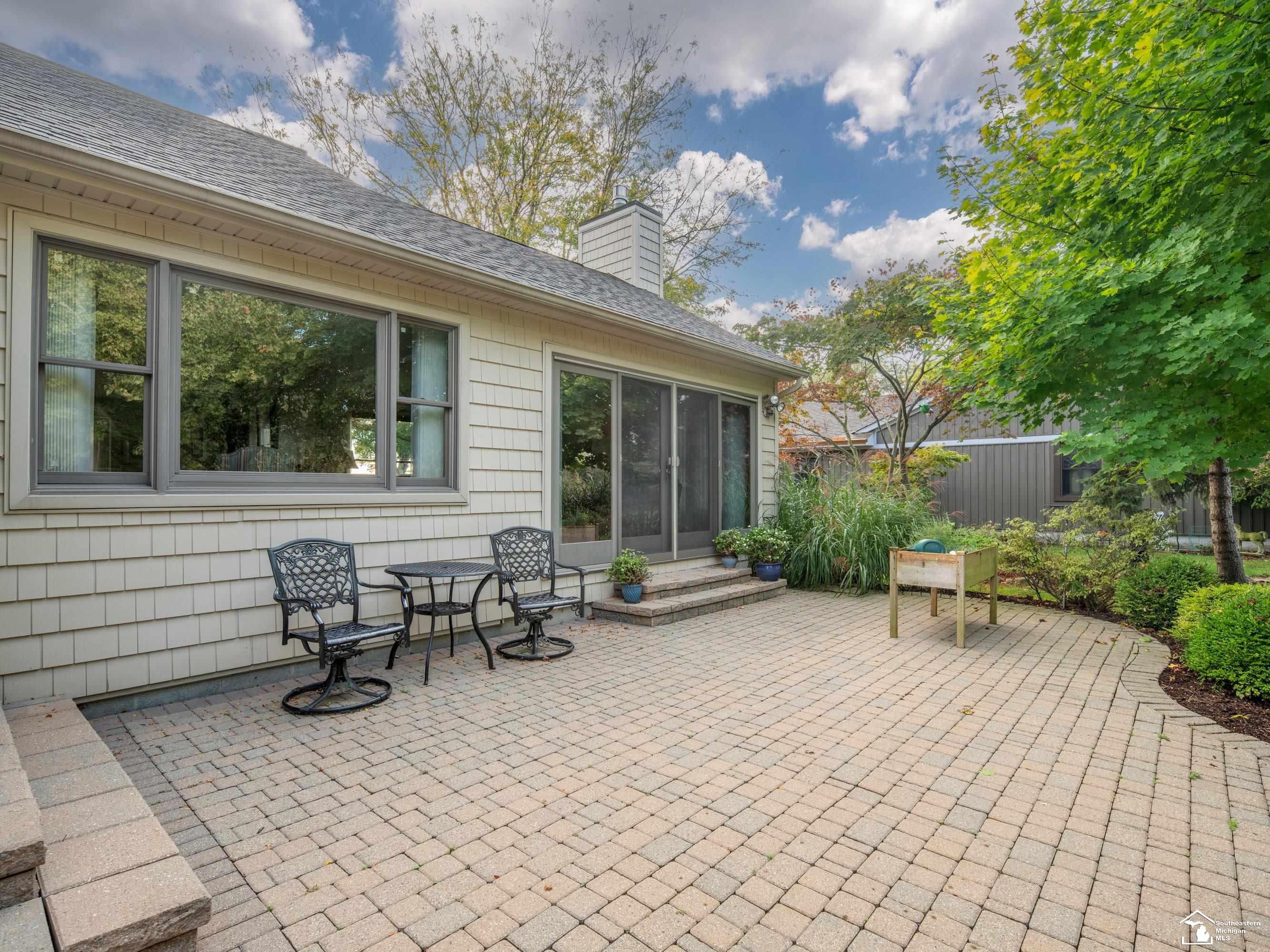 Properties Available 4 - 4 17624 Parke Lane Lane