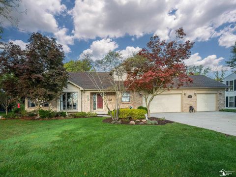 17624 Parke Lane Lane Grosse Ile Township MI 48138