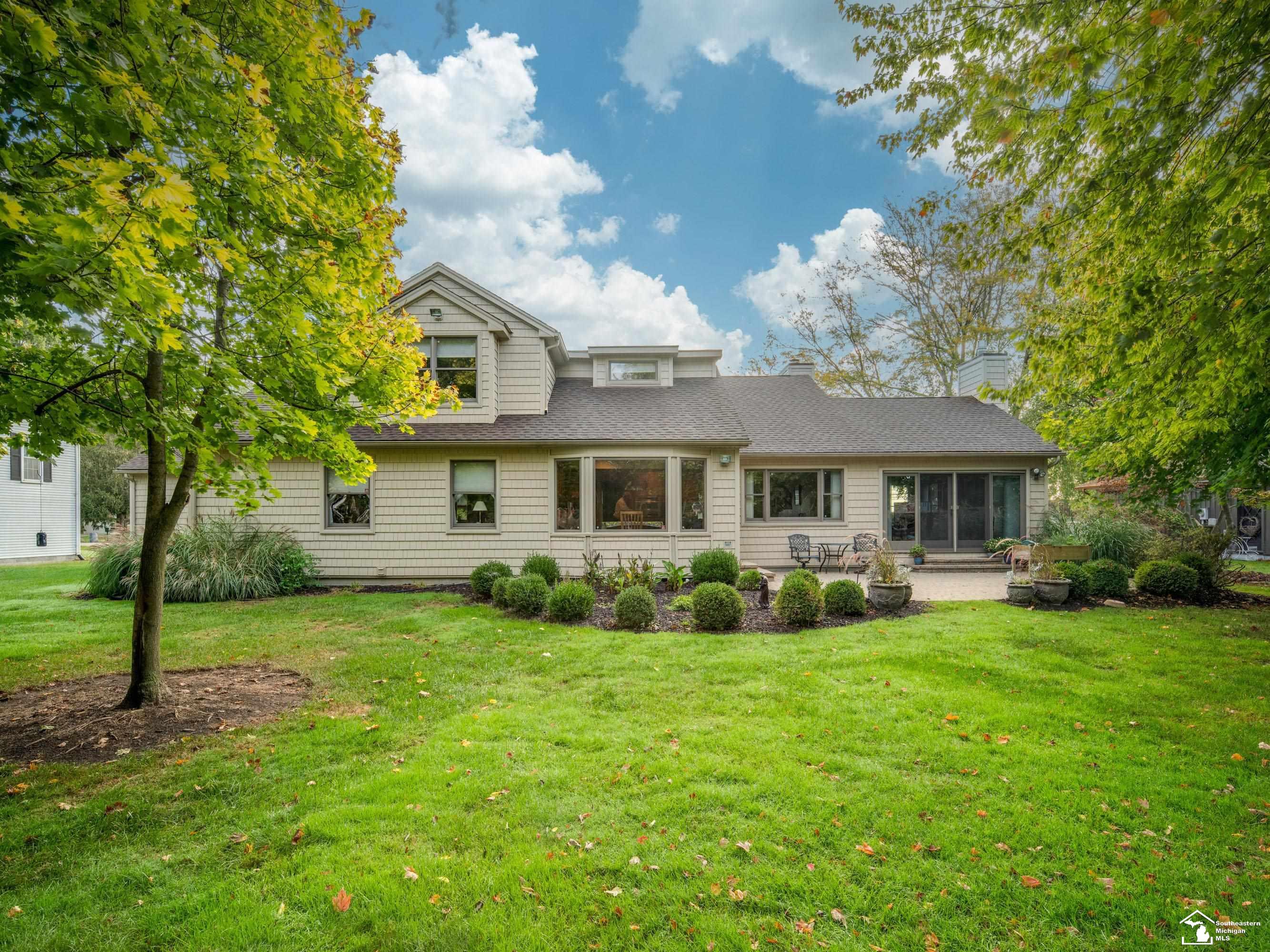 Properties Available 3 - 3 17624 Parke Lane Lane