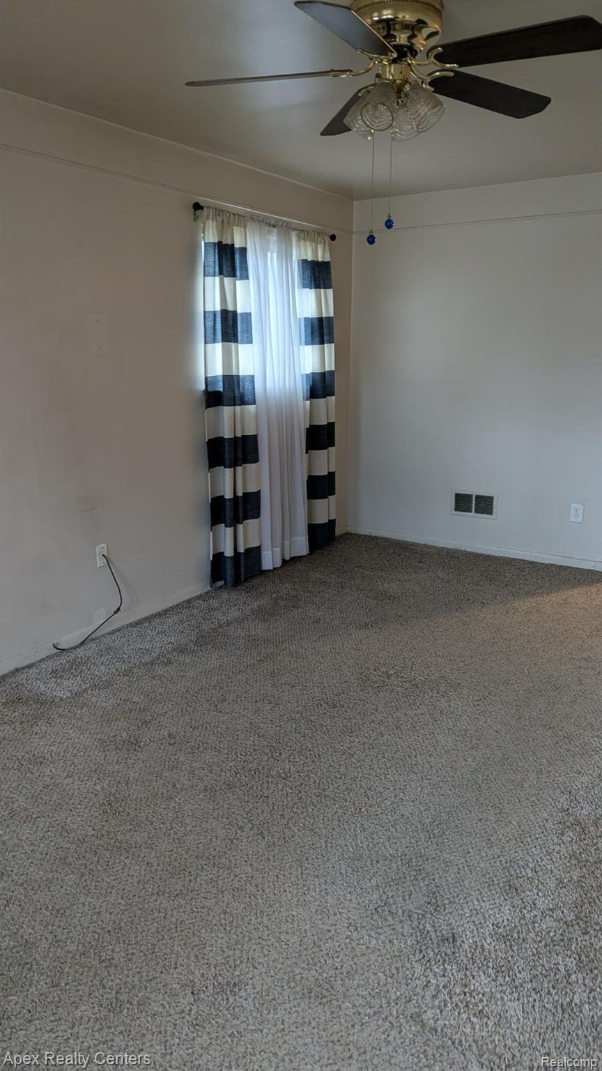 18285 Deering Street N