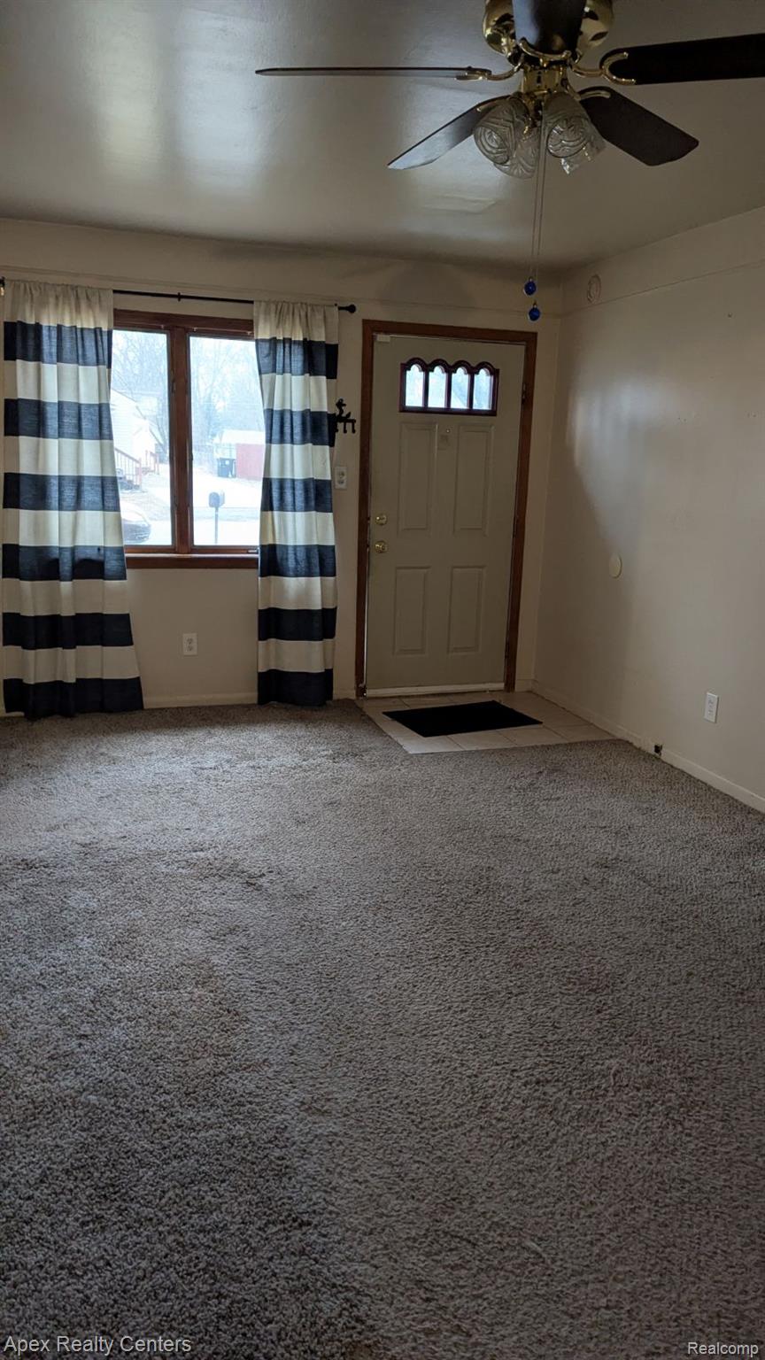 18285 Deering Street N