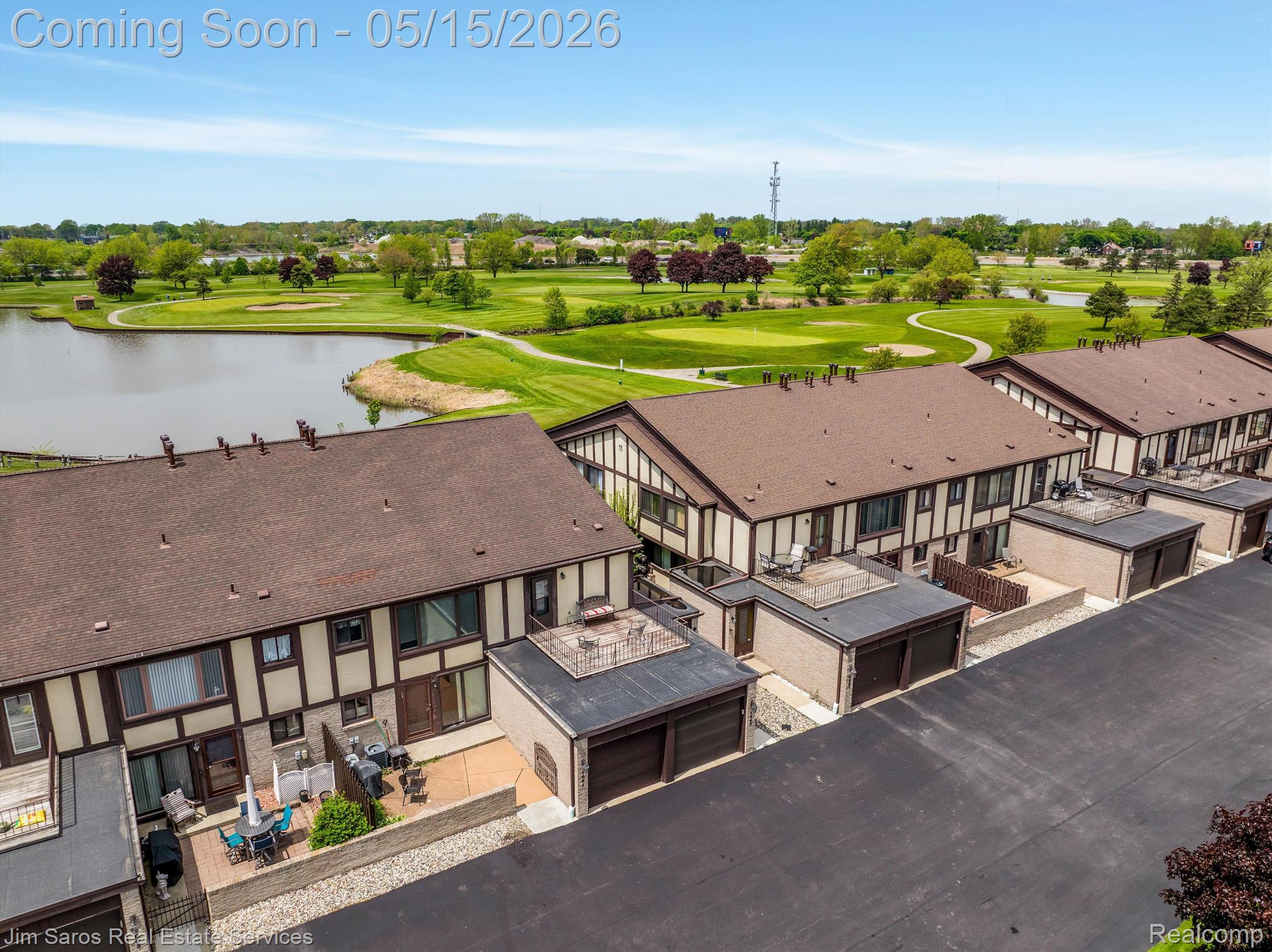 1089 COUNTRY CLUB Drive