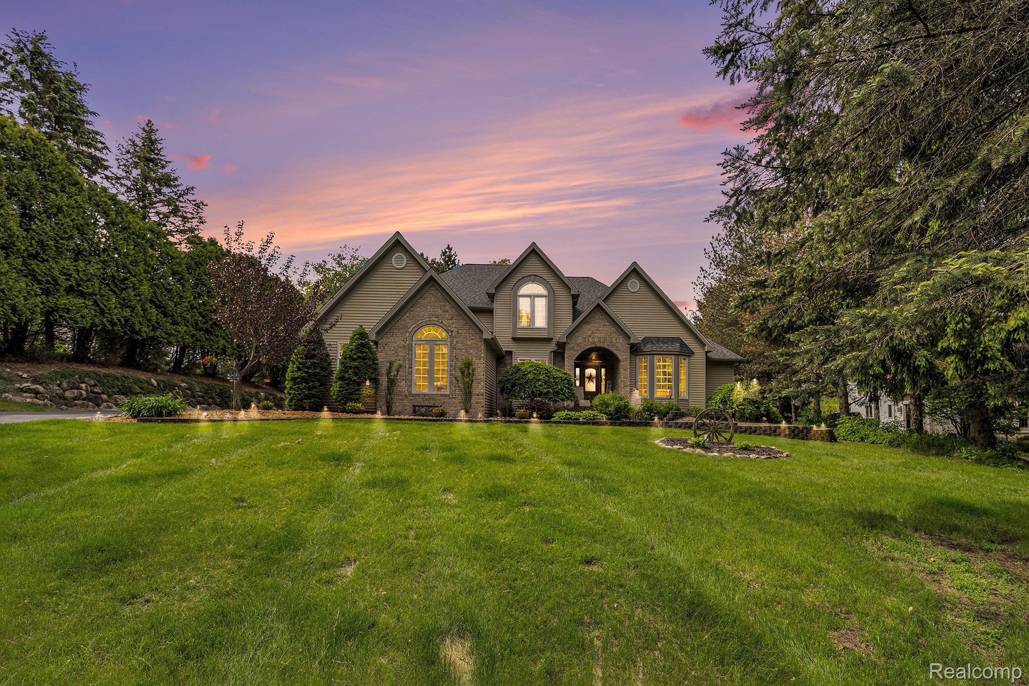 1437 RILLVIEW Court