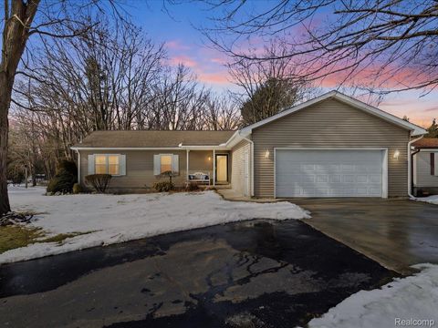 8431 Lakeshore Road Burtchville Township MI 48059