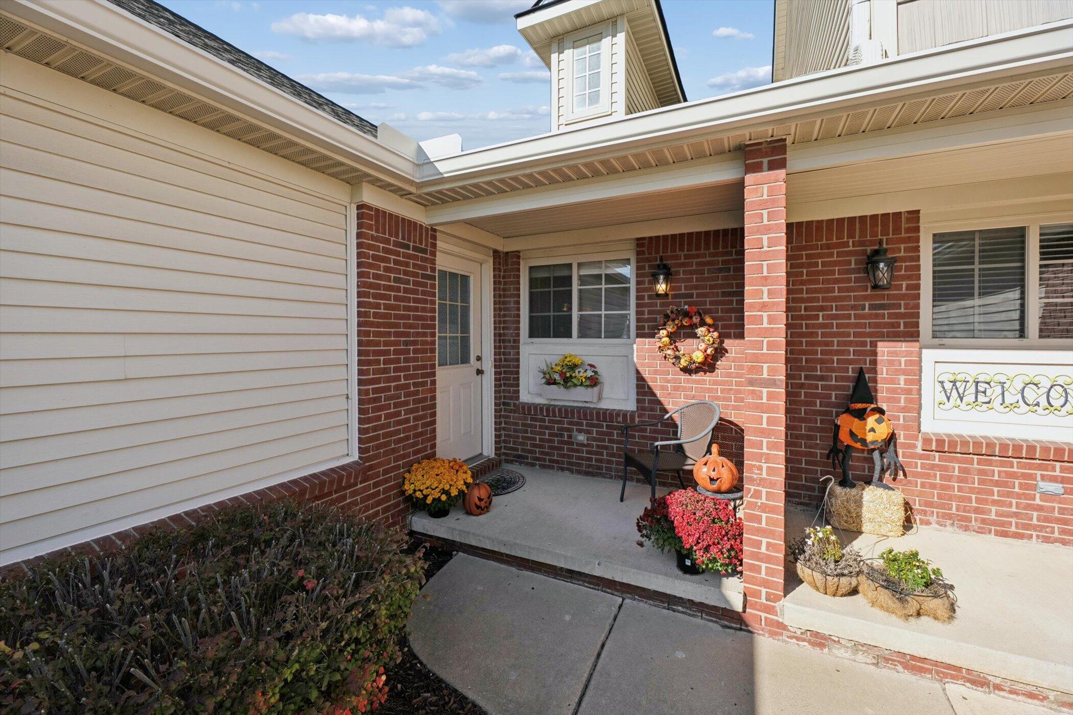 4738 Summer Ridge Drive