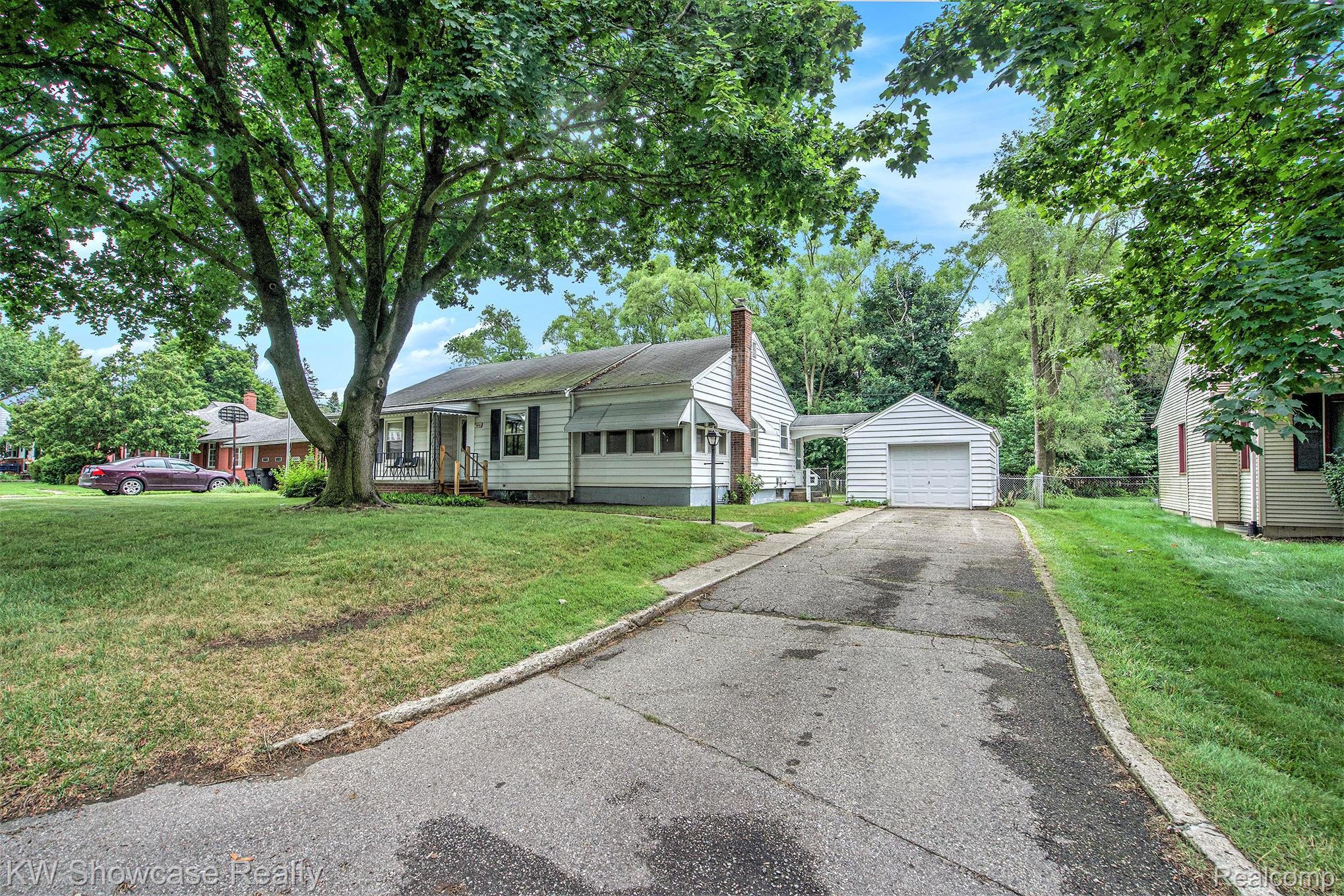 18638 Shadyside Street