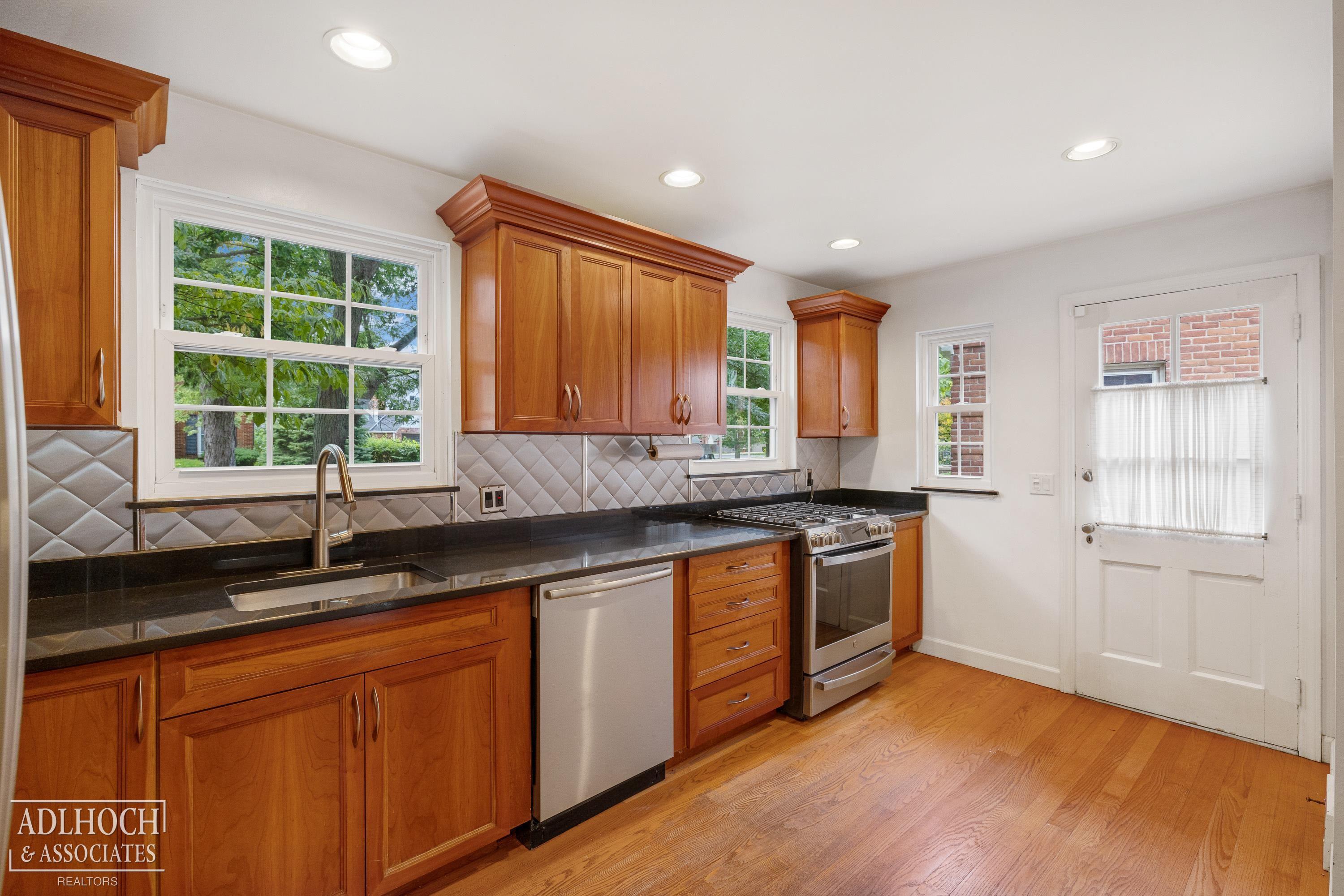 380 Merriweather Road