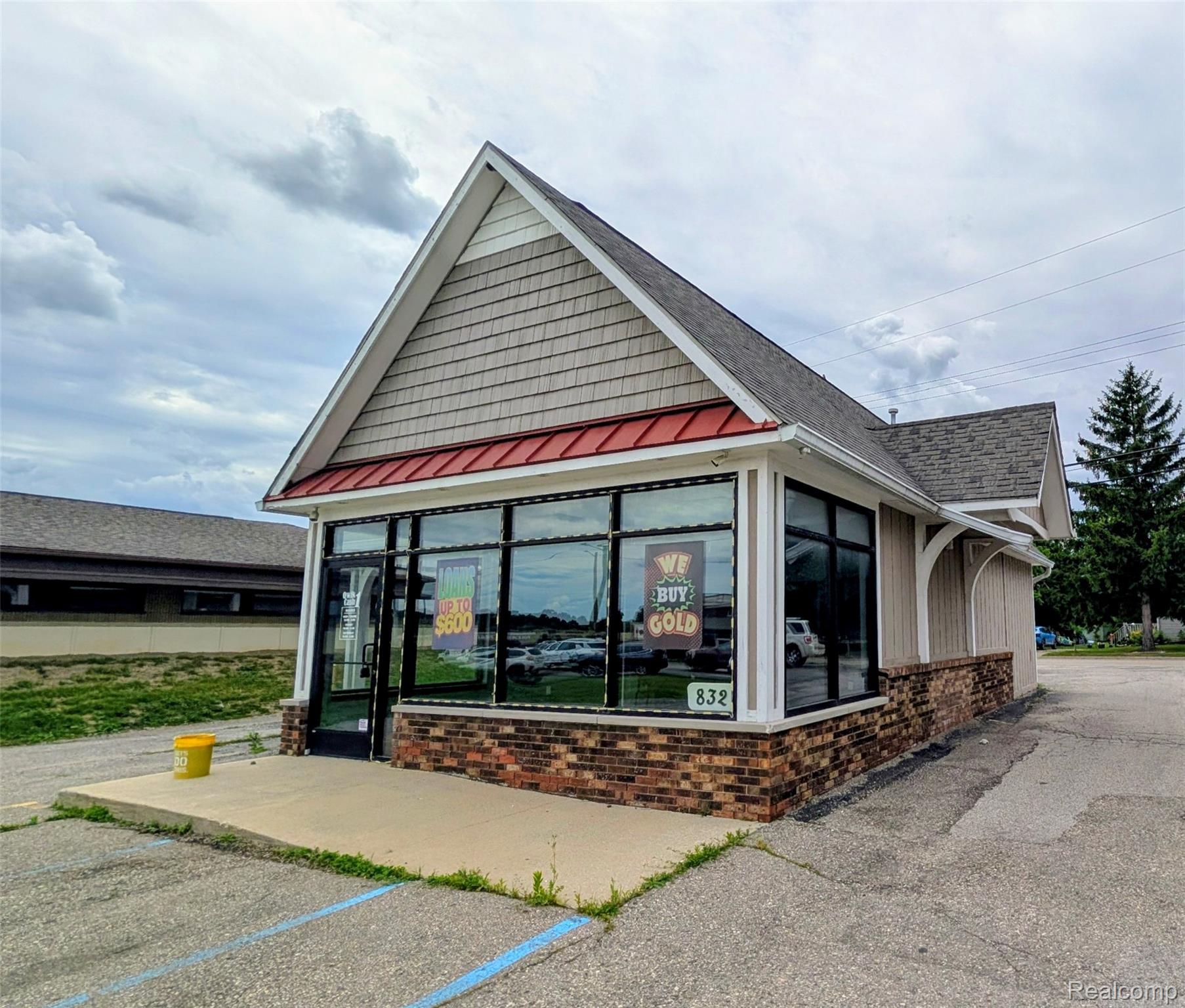 832 S Main Street