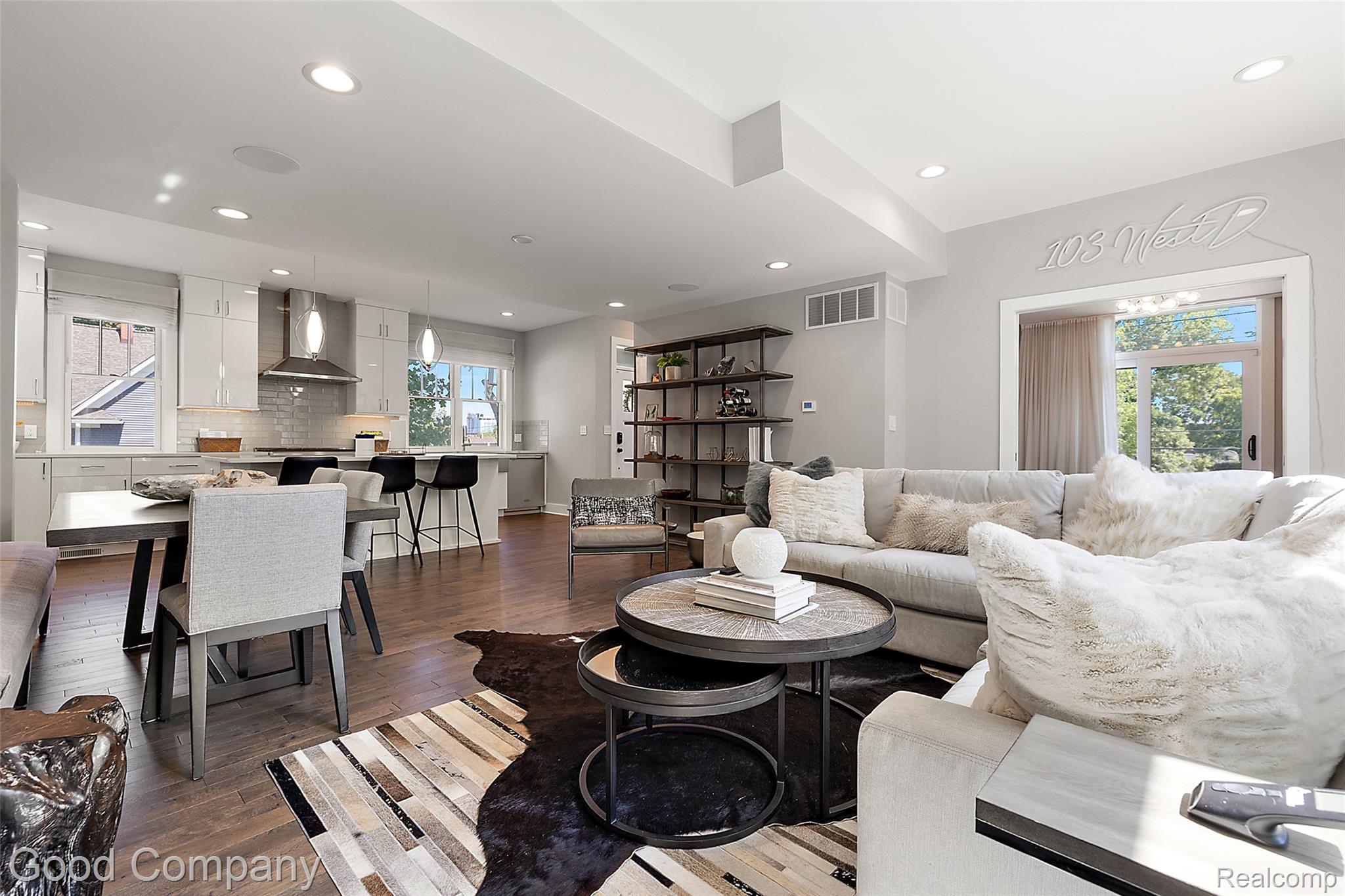 103 W Davis Avenue