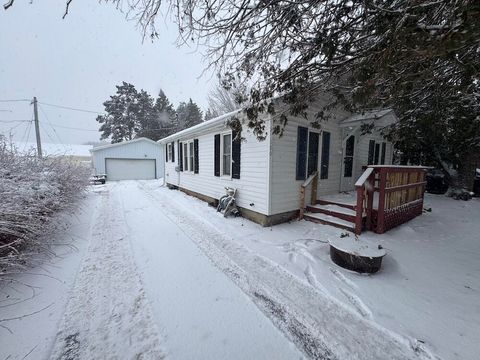 190 E Spruce Street Frost Township MI 48625