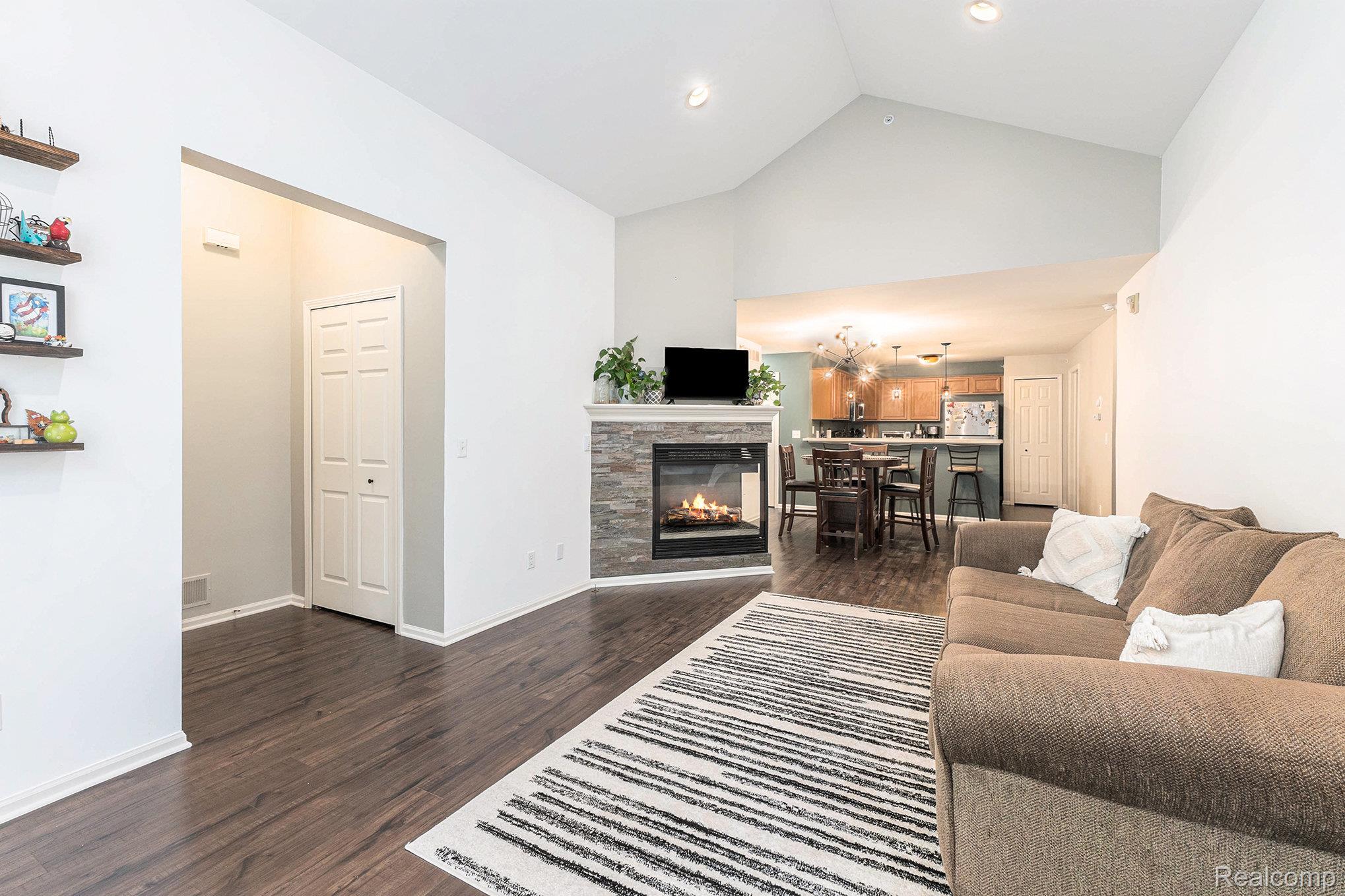 17102 Caitlin Circle