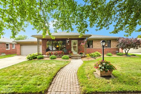 19046 Norton Street Eastpointe City MI 48021