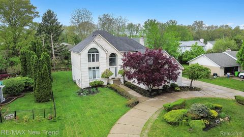2337 HORSESHOE Drive West Bloomfield Charter Township MI 48322