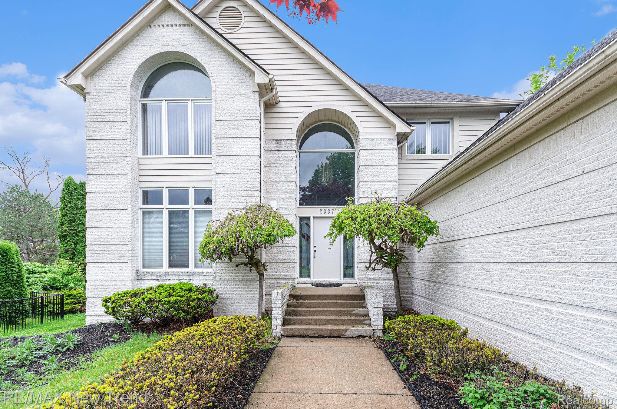 2337 HORSESHOE Drive