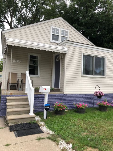 11052 PACKARD Avenue Warren City Macomb MI 48089