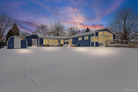 3301 Mann Road Waterford Charter Township MI 48346