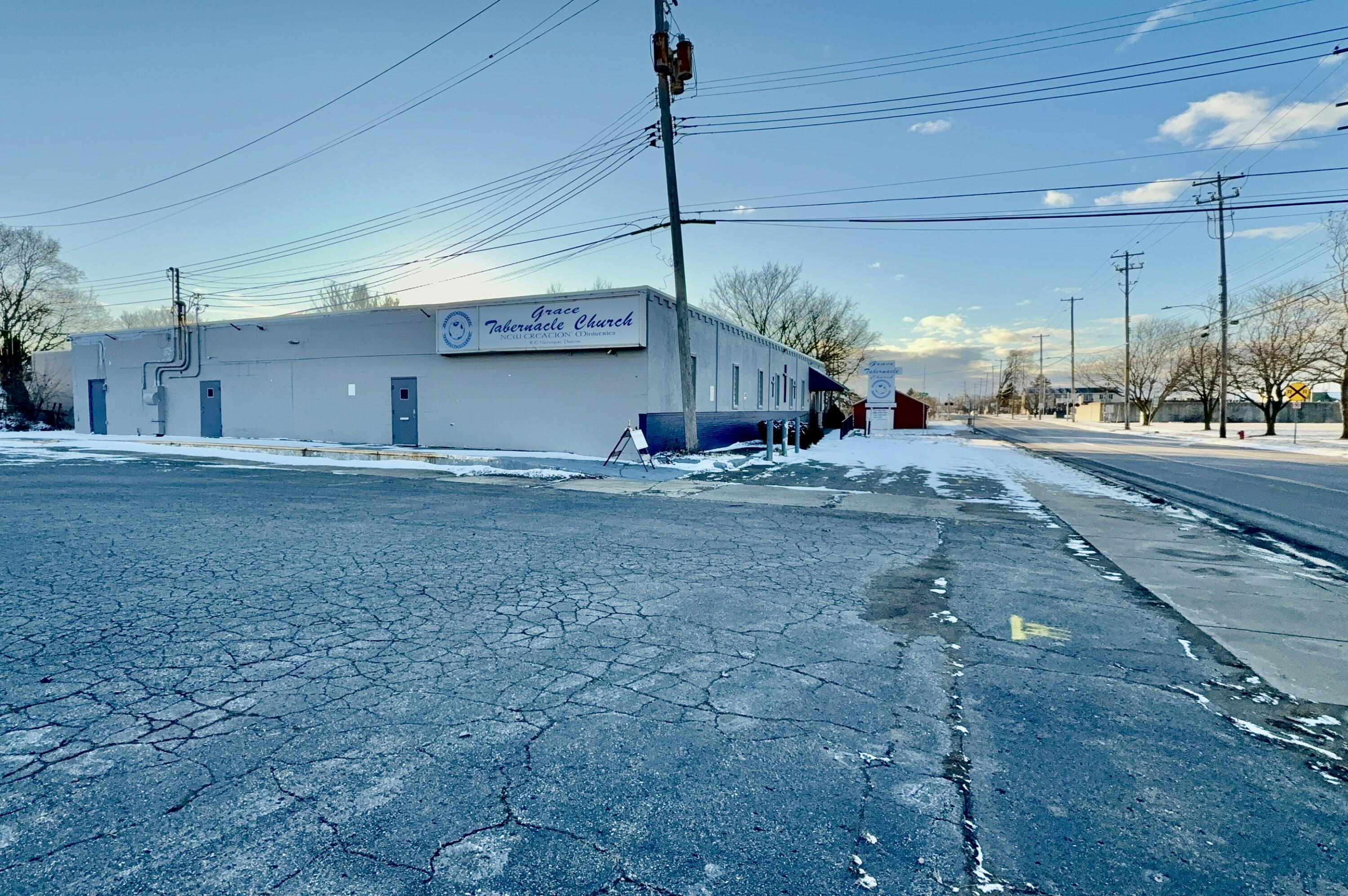 1819 W Willow Street