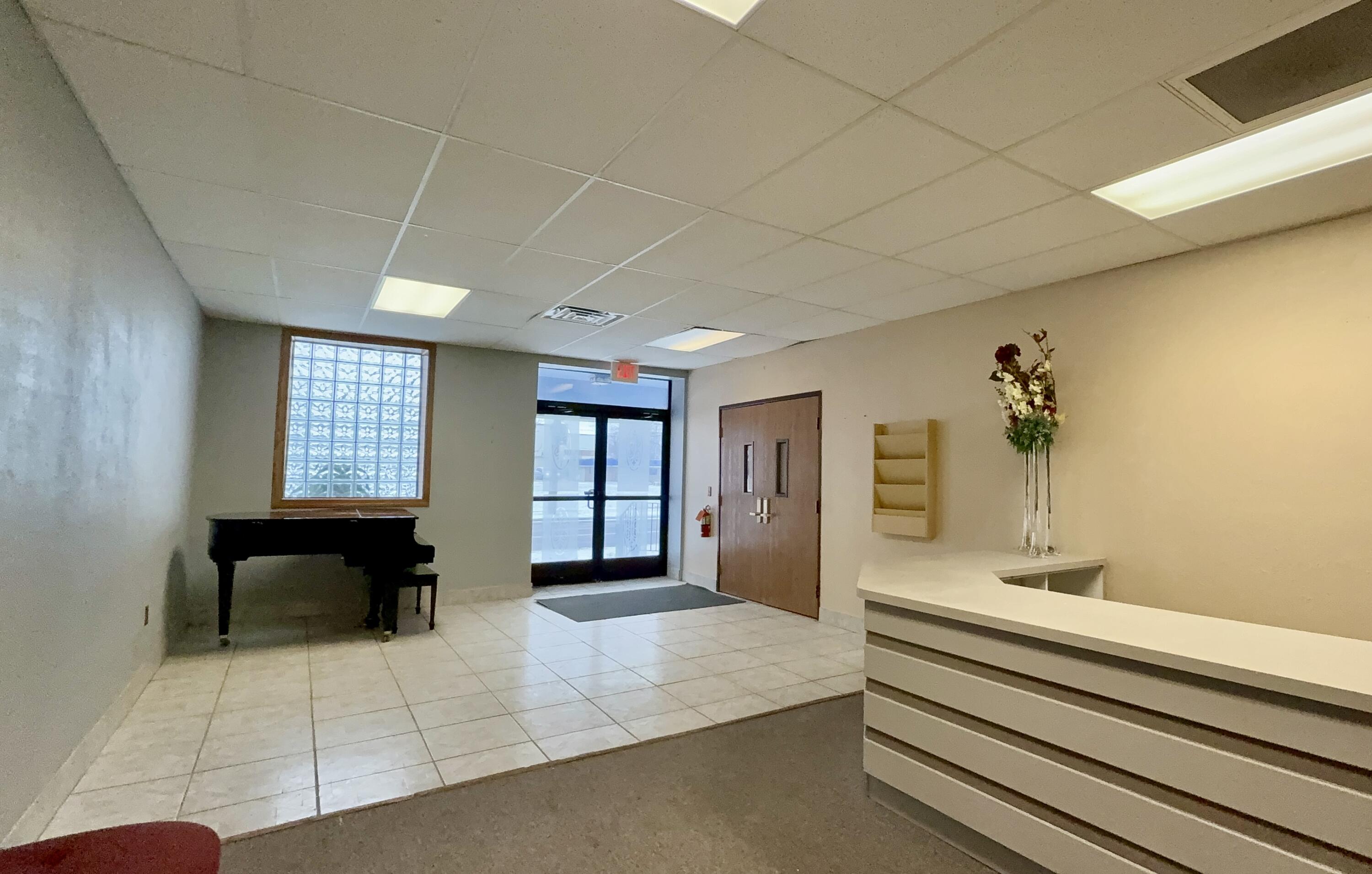 1819 W Willow Street