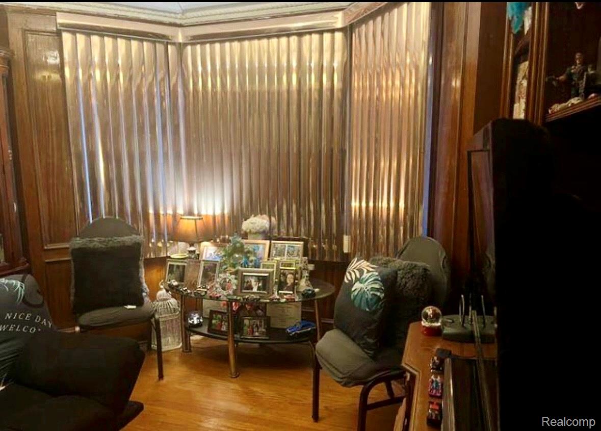 17305 Northlawn Street