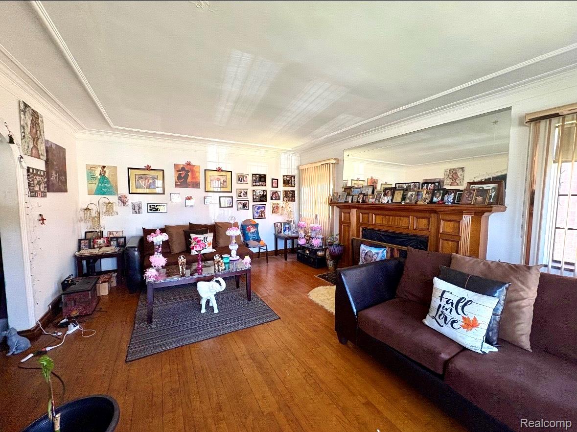 17305 Northlawn Street