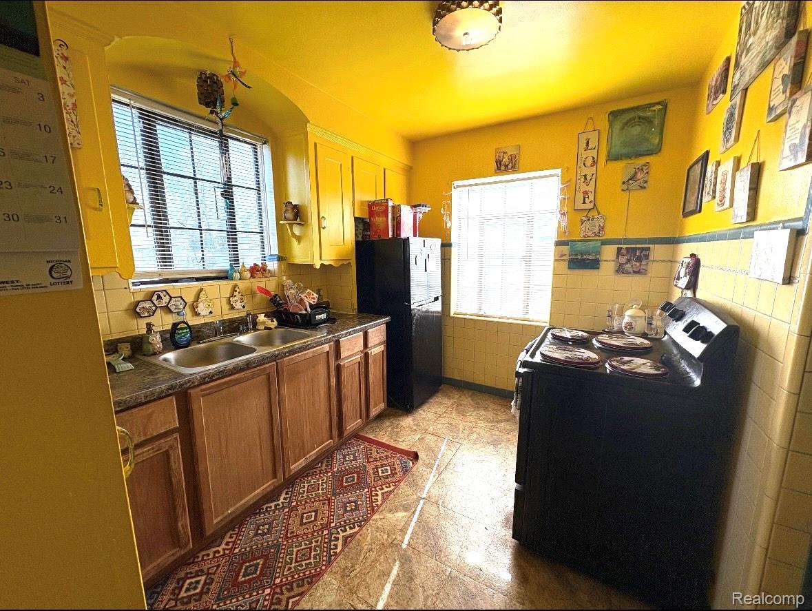 17305 Northlawn Street