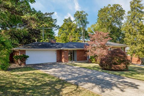 Photo of 2510 Manchester Road, Ann Arbor, MI 48104 (MLS # 81025053484)