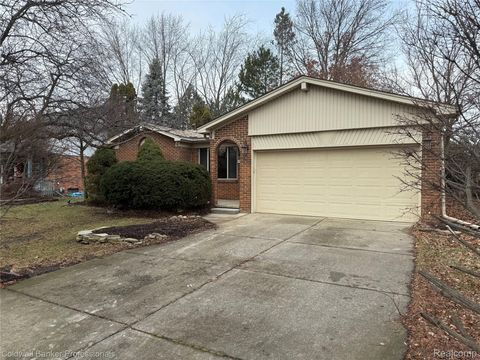 Photo of 47071 Savannah Drive, Macomb Township, MI 48044 (MLS # 20251039570)