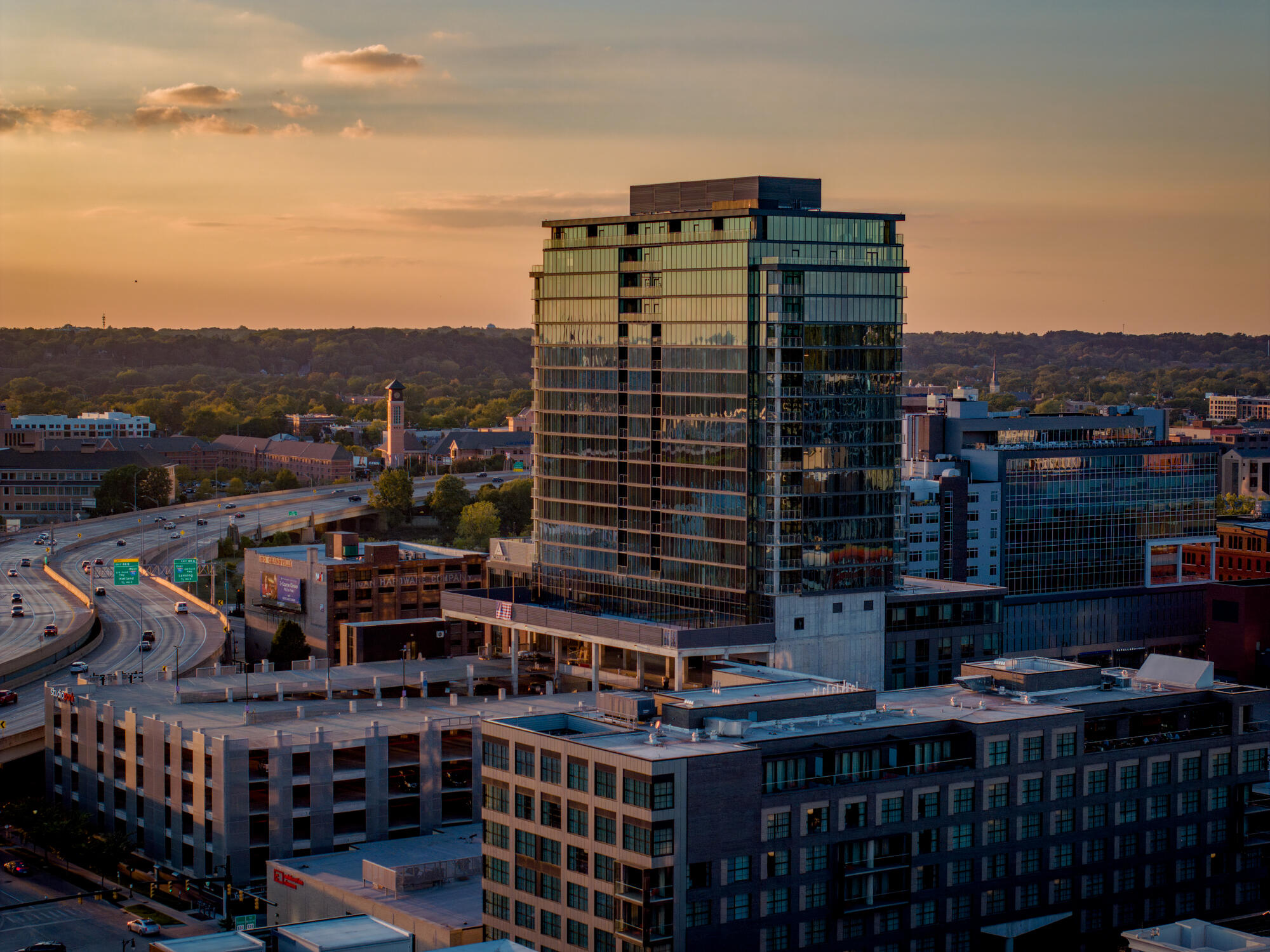 144 Oakes Street SW 2002