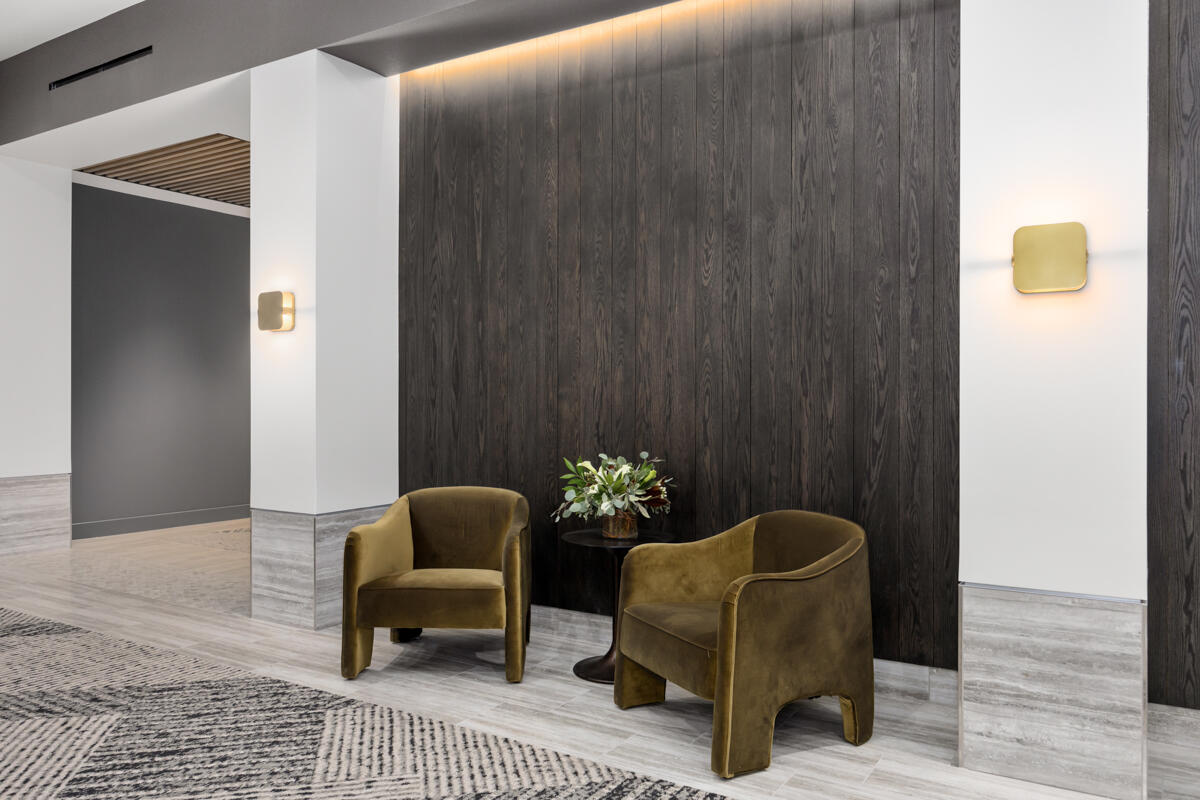 144 Oakes Street SW 2002