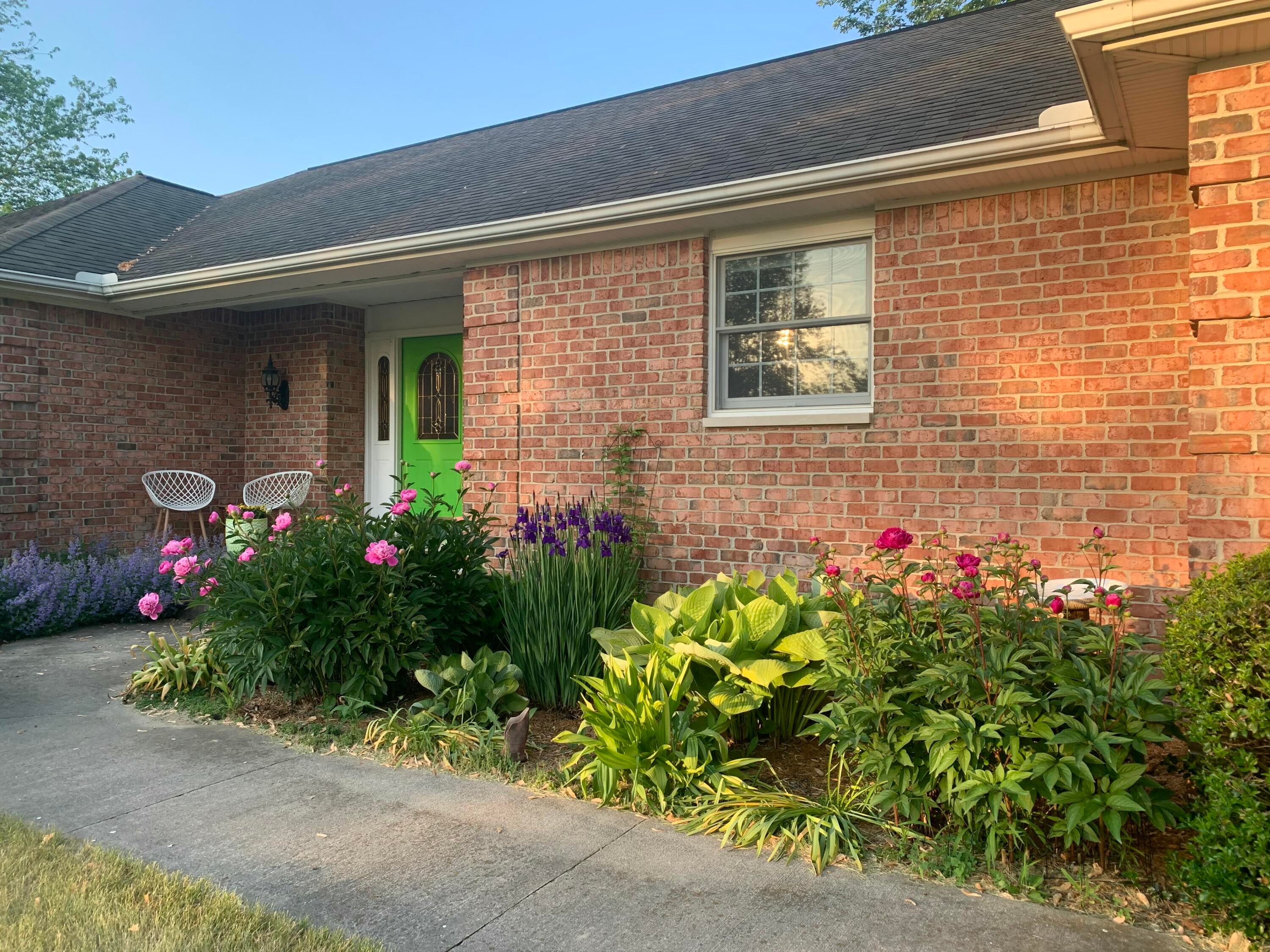 6100 Mast Road